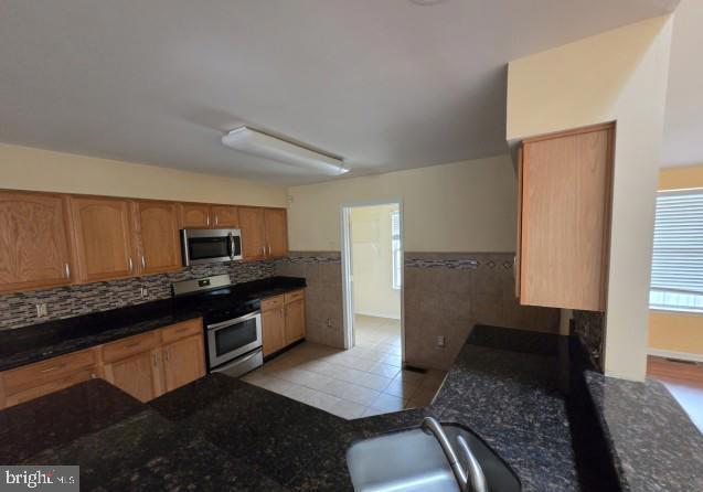6227 MAIN AVENUE