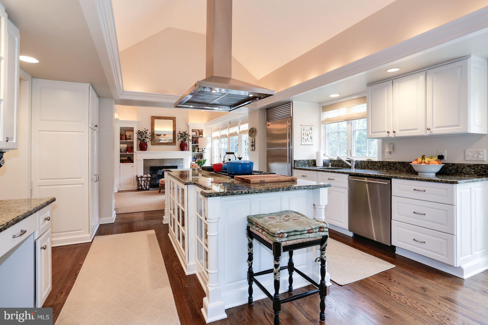 CHEVY CHASE - Residential