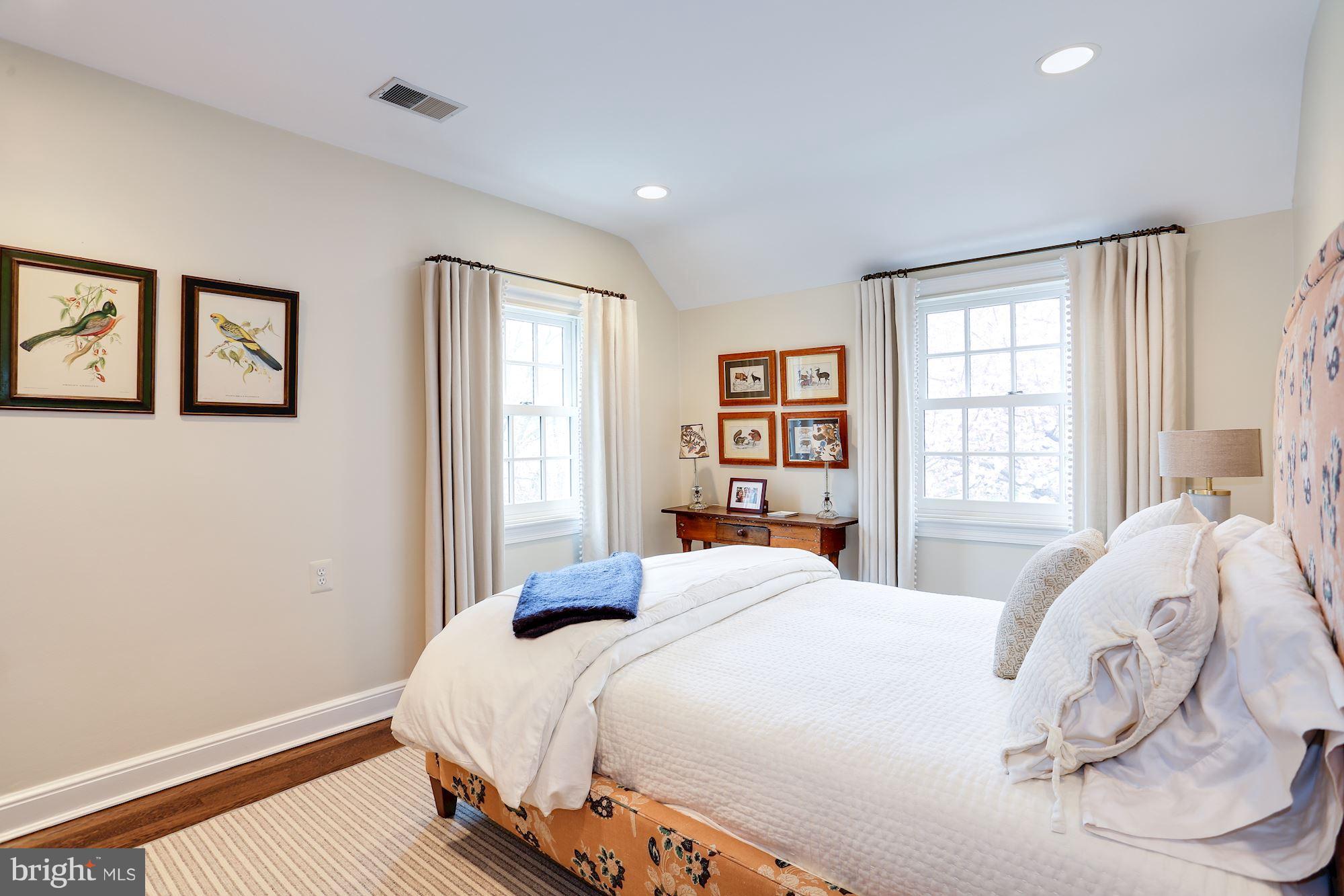 CHEVY CHASE - Residential