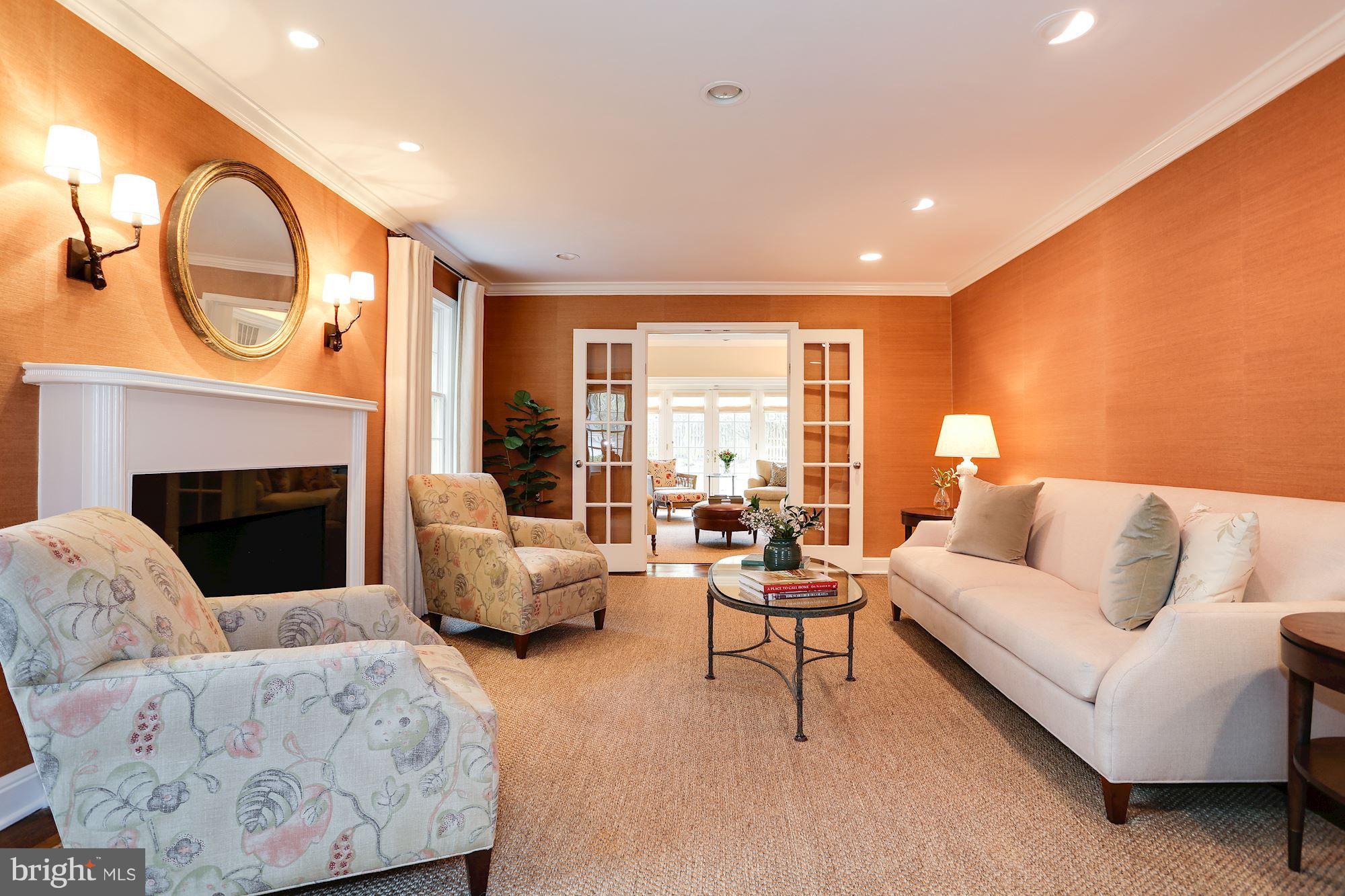 CHEVY CHASE - Residential