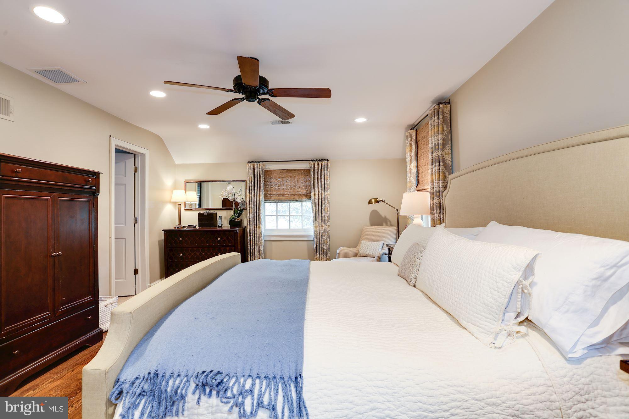 CHEVY CHASE - Residential