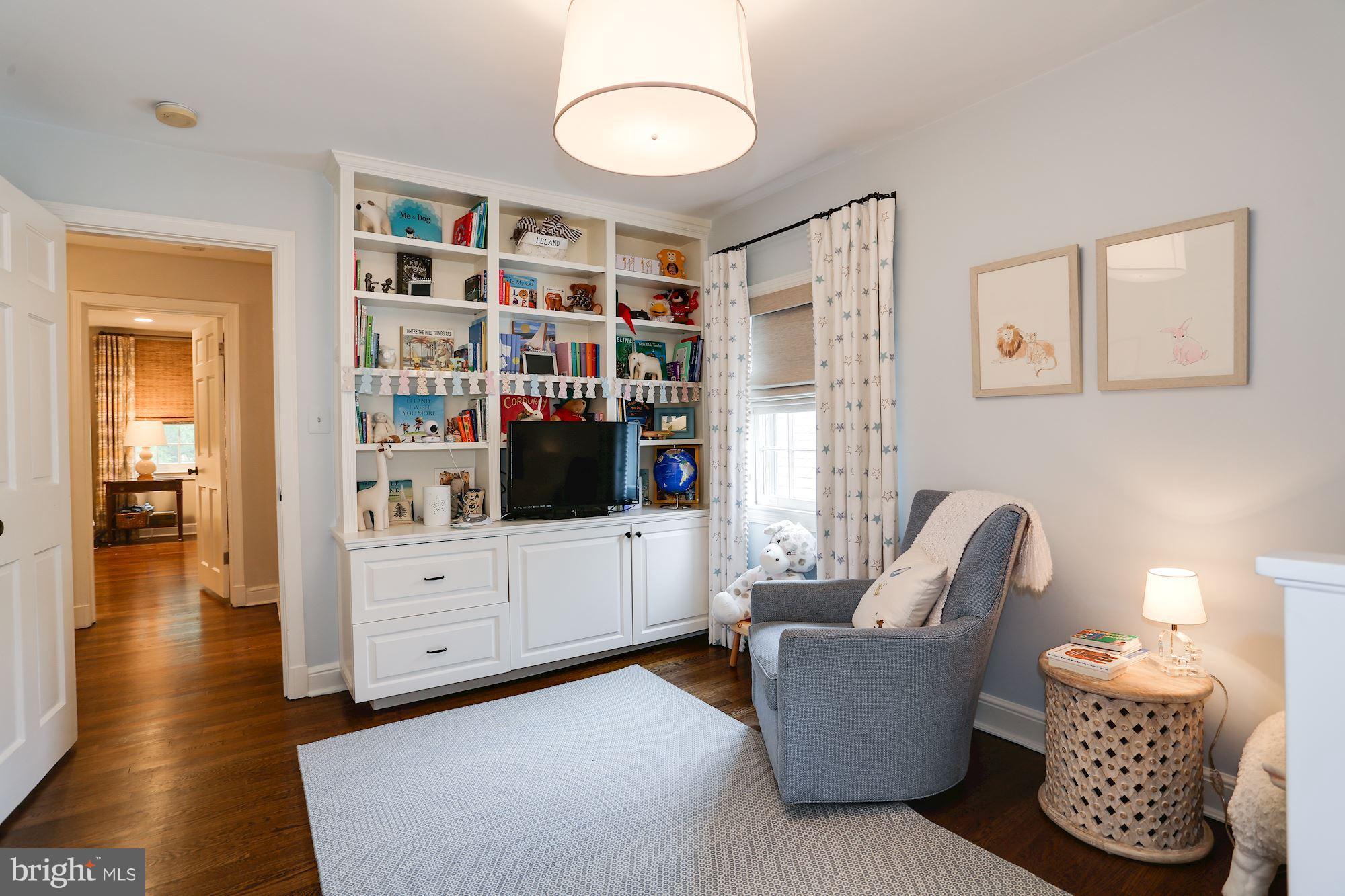 CHEVY CHASE - Residential