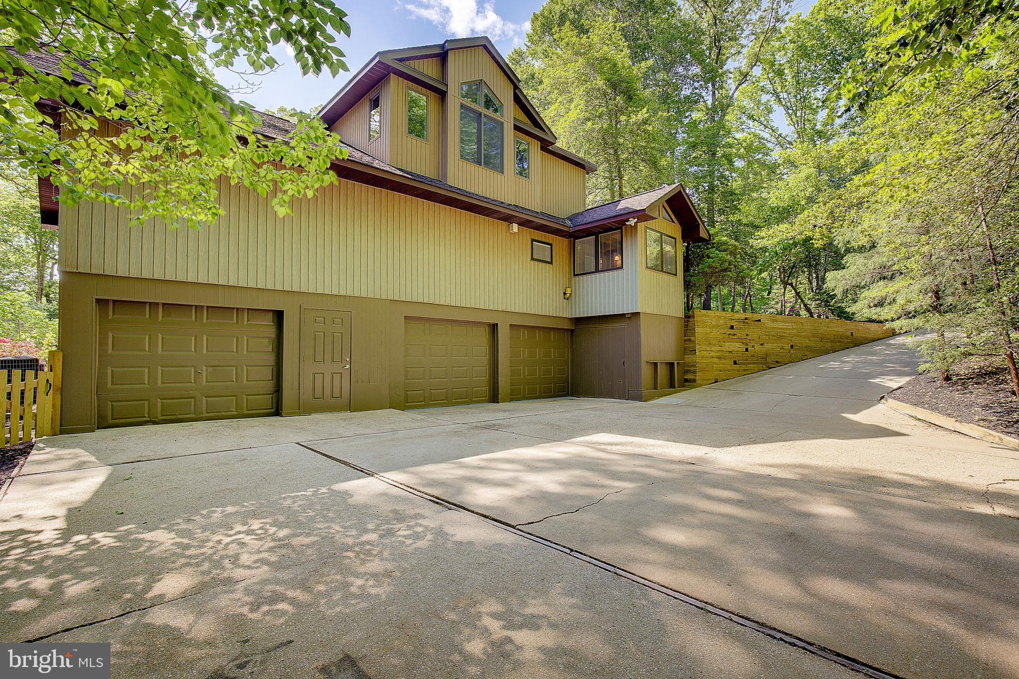 THE RIDGES - Residential