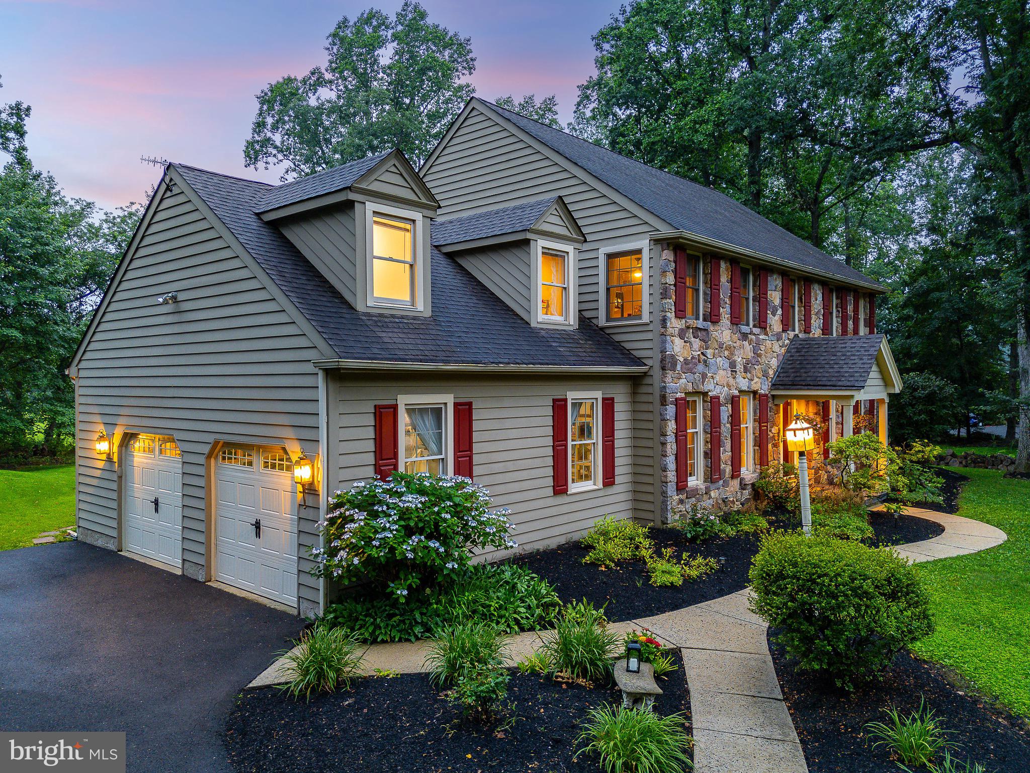 HUNTERS RUN - Residential