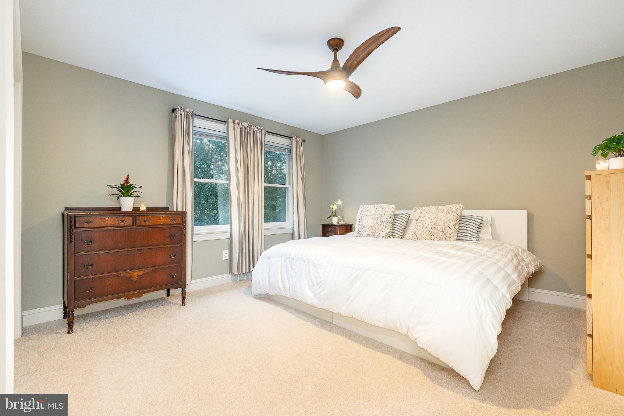 HUNTERS RUN - Residential