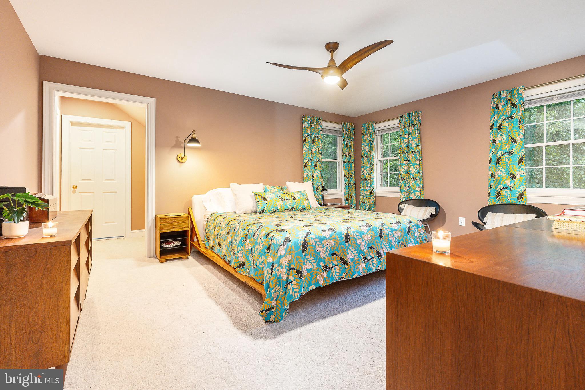 HUNTERS RUN - Residential