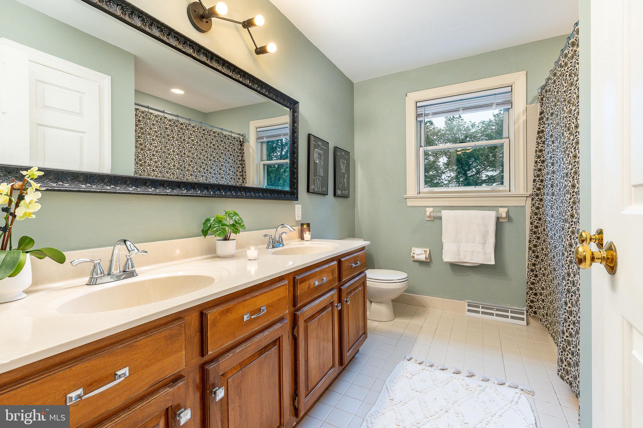 HUNTERS RUN - Residential