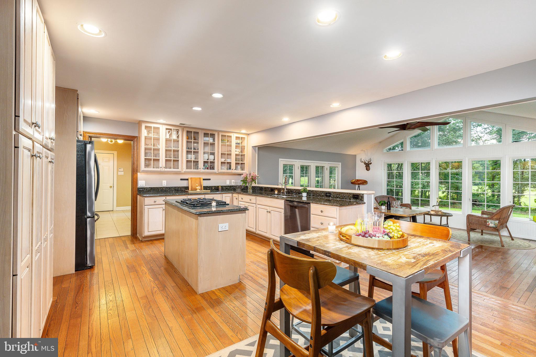 HUNTERS RUN - Residential