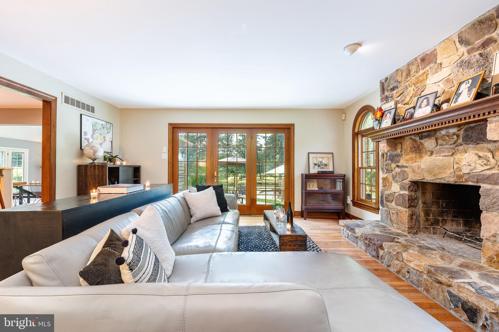 HUNTERS RUN - Residential