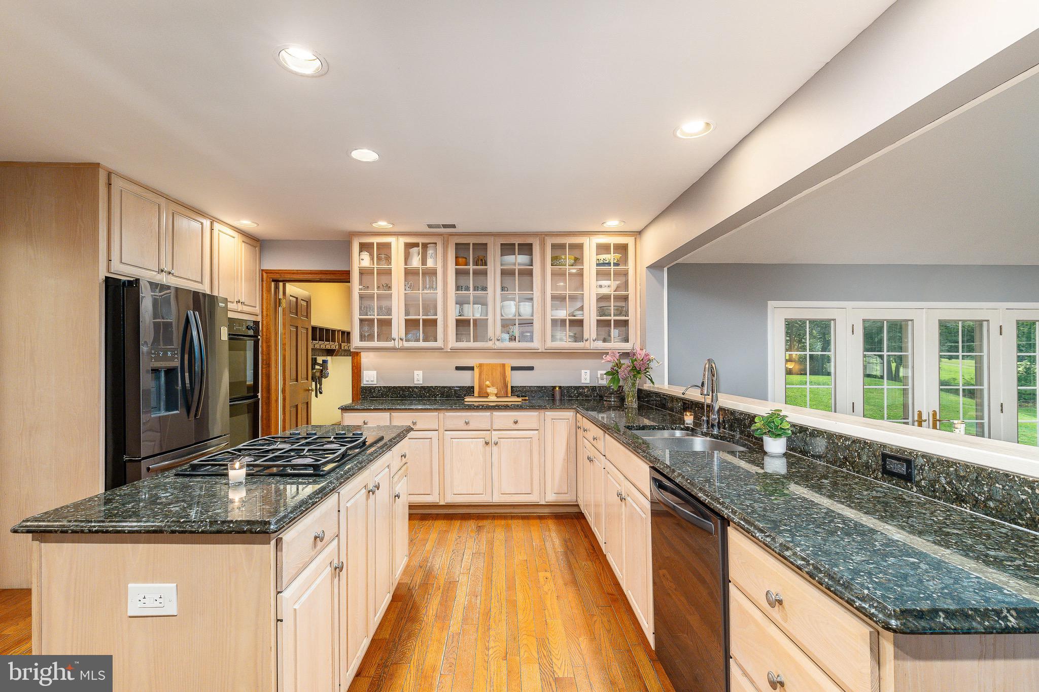 HUNTERS RUN - Residential