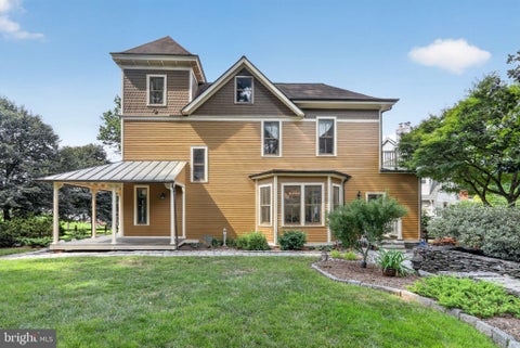 Photo of 9310 Brookville Road, SILVER SPRING, MD 20910 (MLS # MDMC2248424)