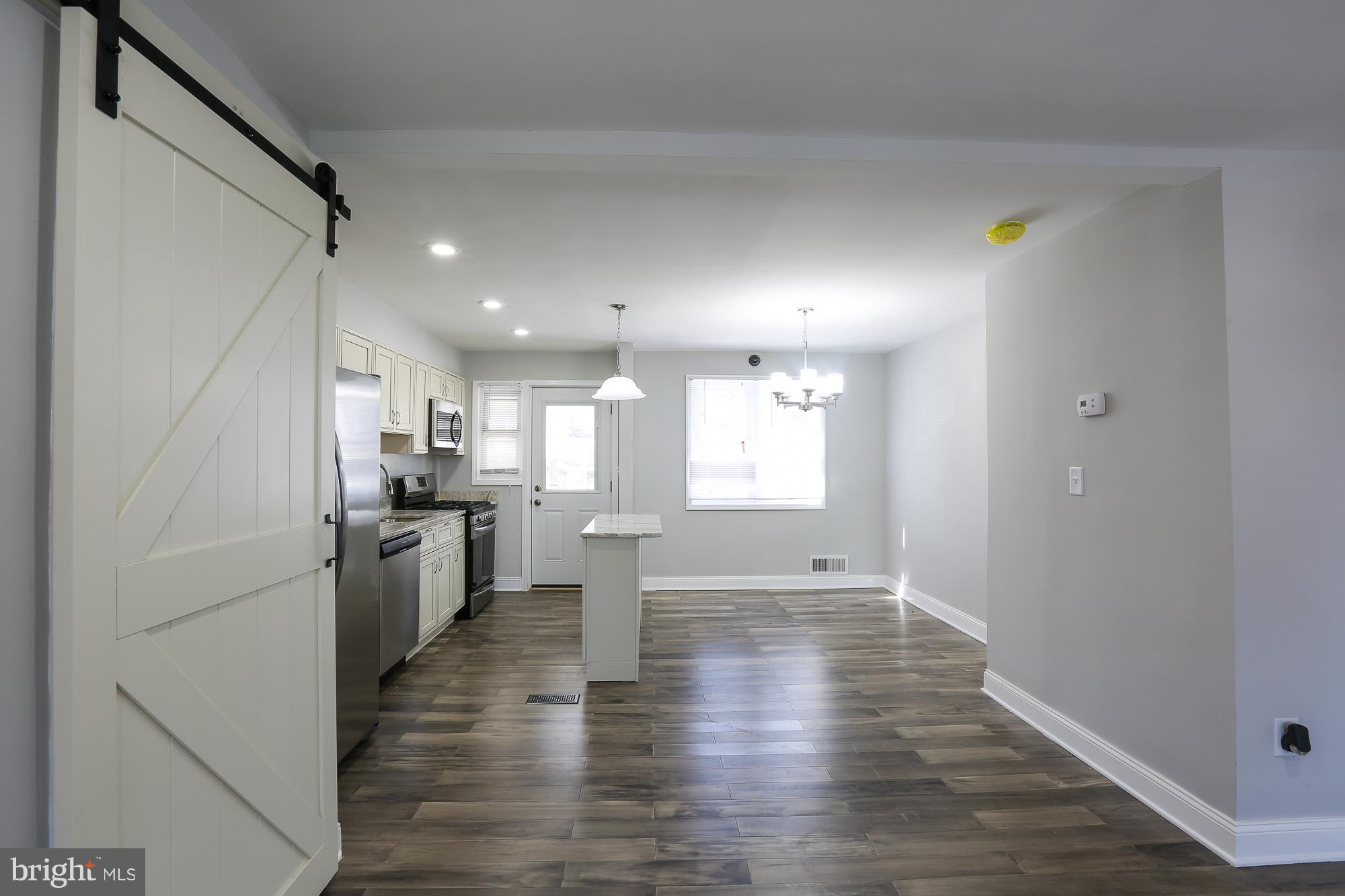 WEST HILLS - Residential