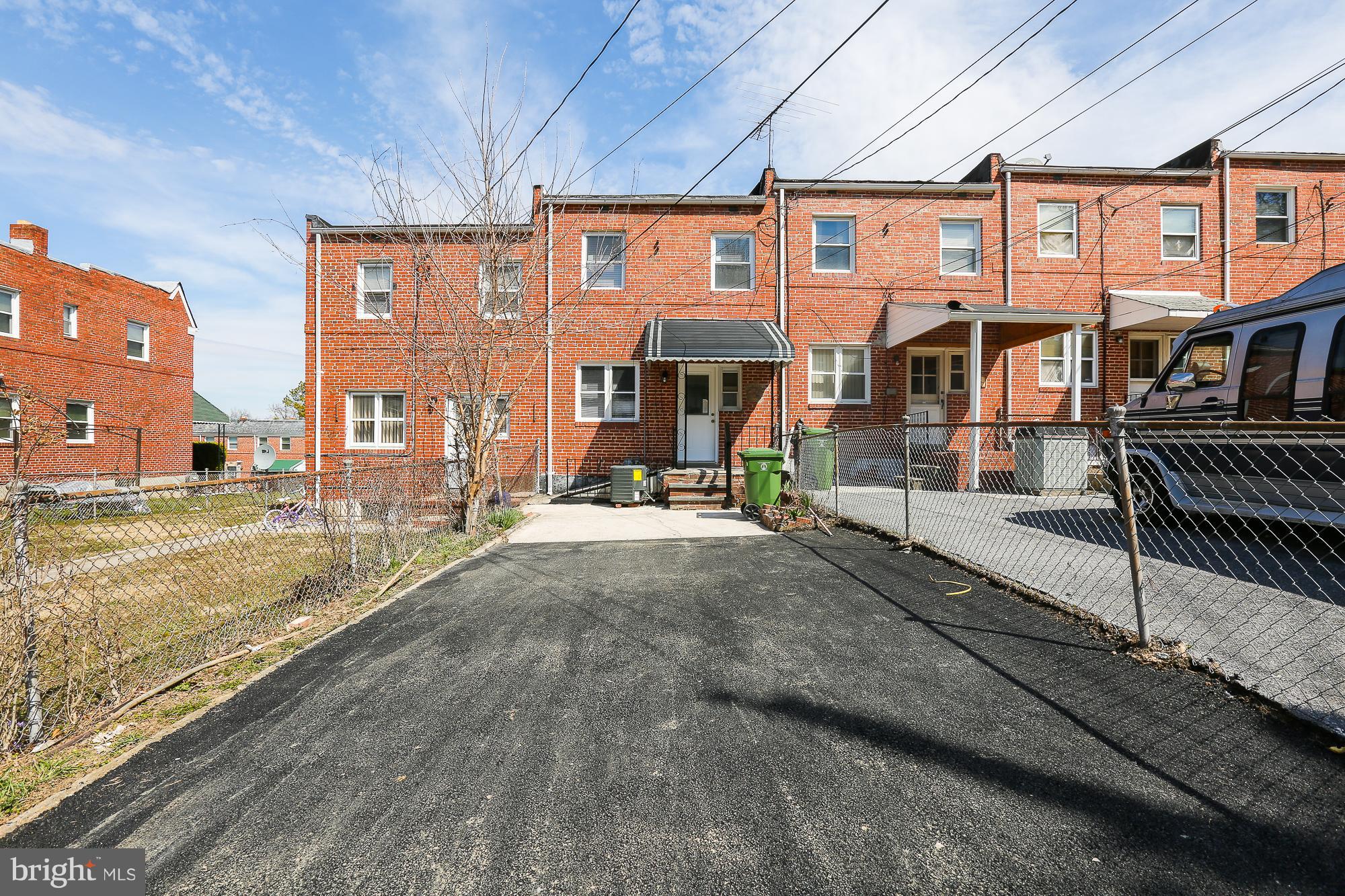 WEST HILLS - Residential