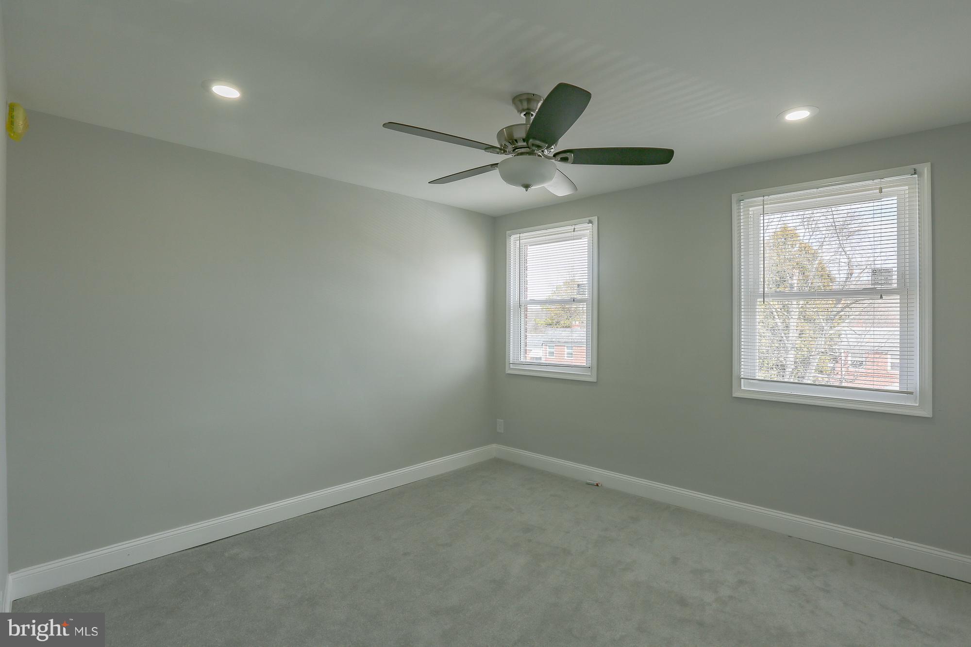 WEST HILLS - Residential