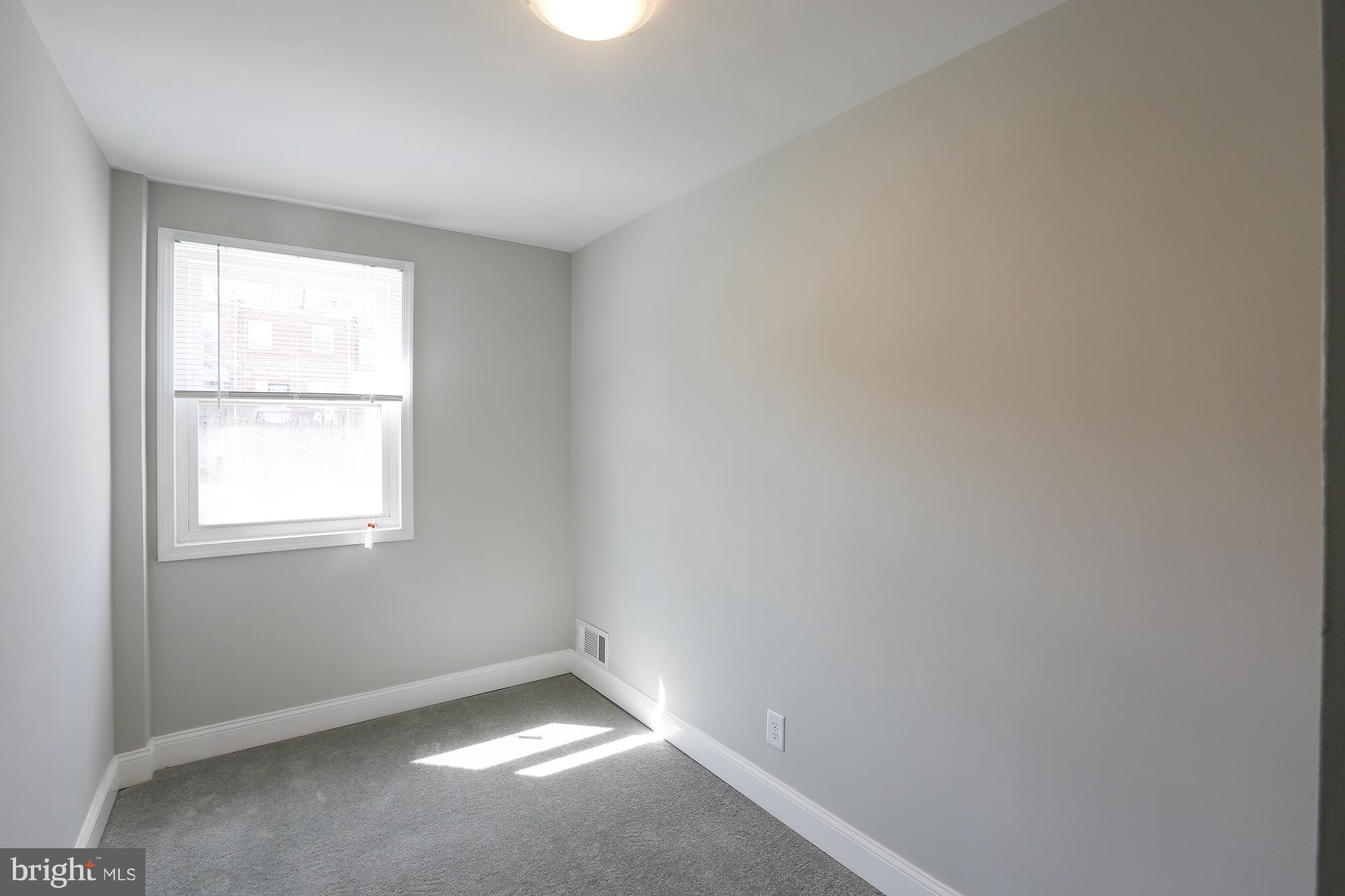 WEST HILLS - Residential