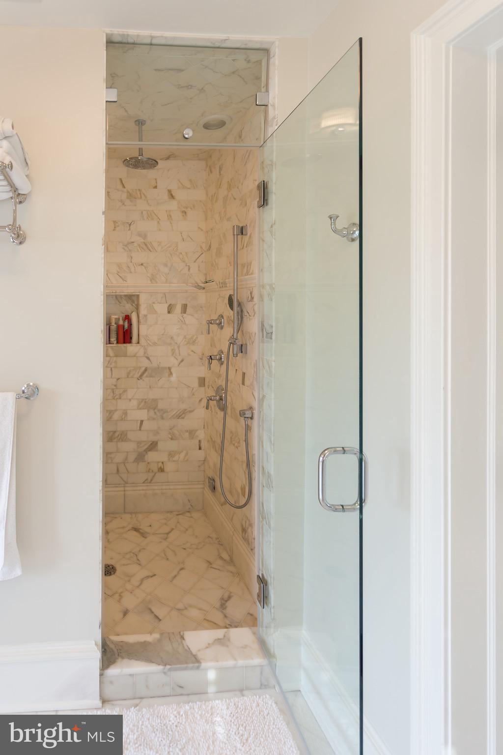 WHITE HORSE - Residential