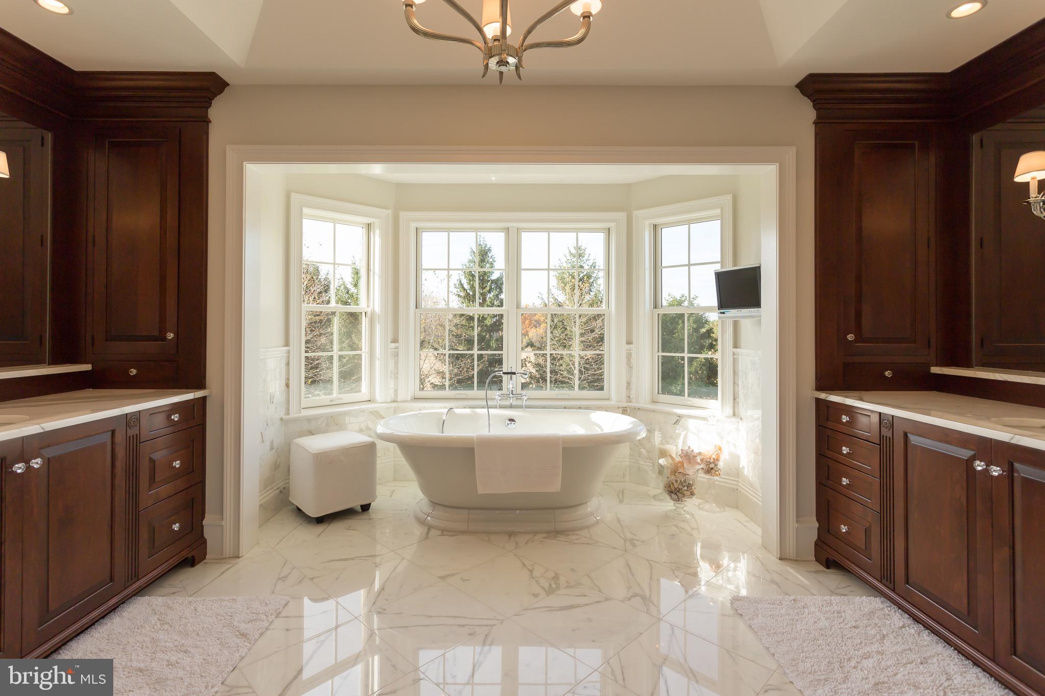 WHITE HORSE - Residential