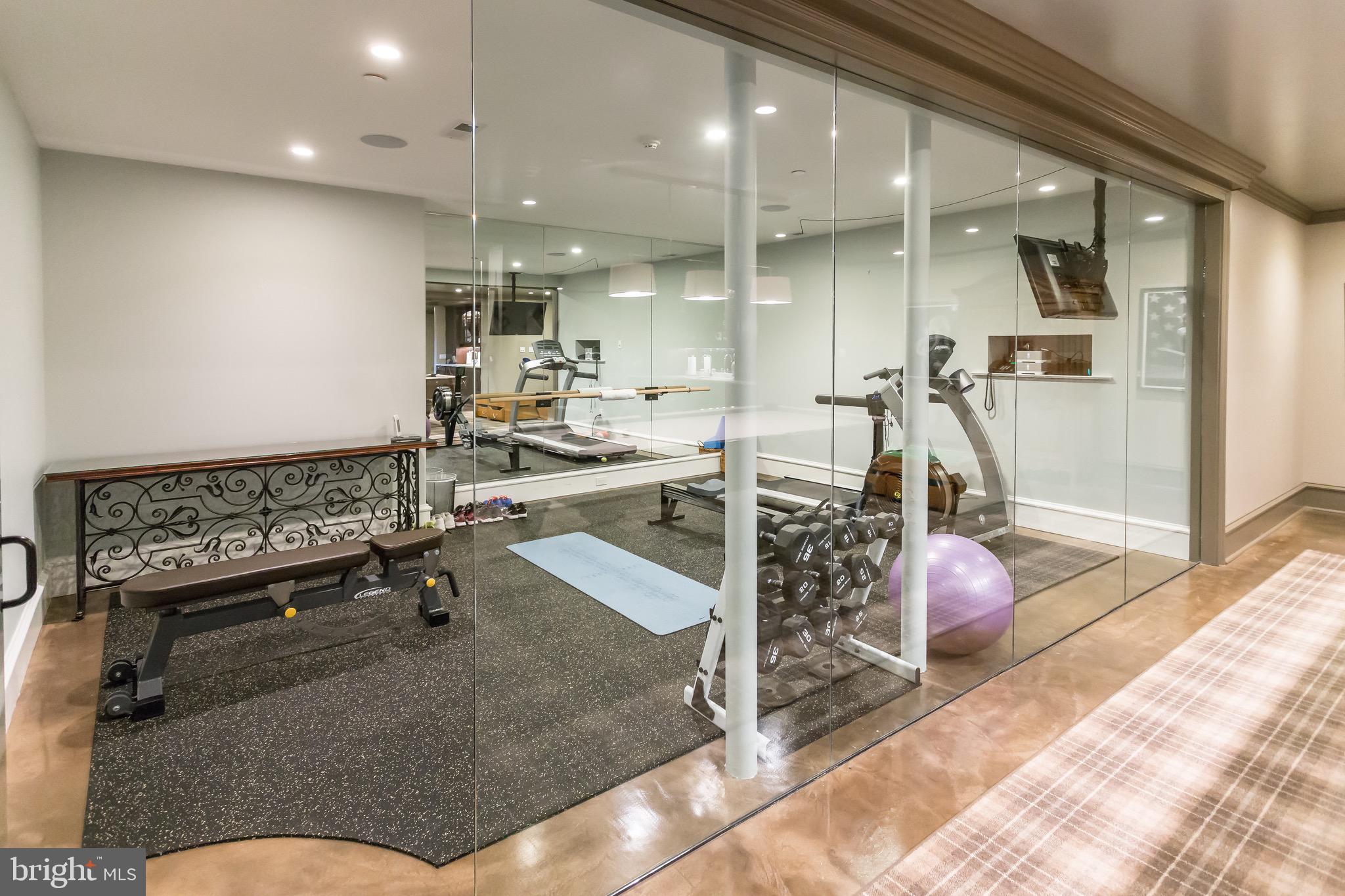 WHITE HORSE - Residential