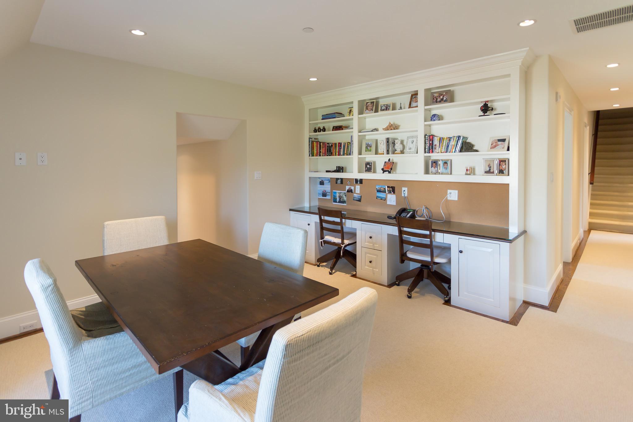 WHITE HORSE - Residential