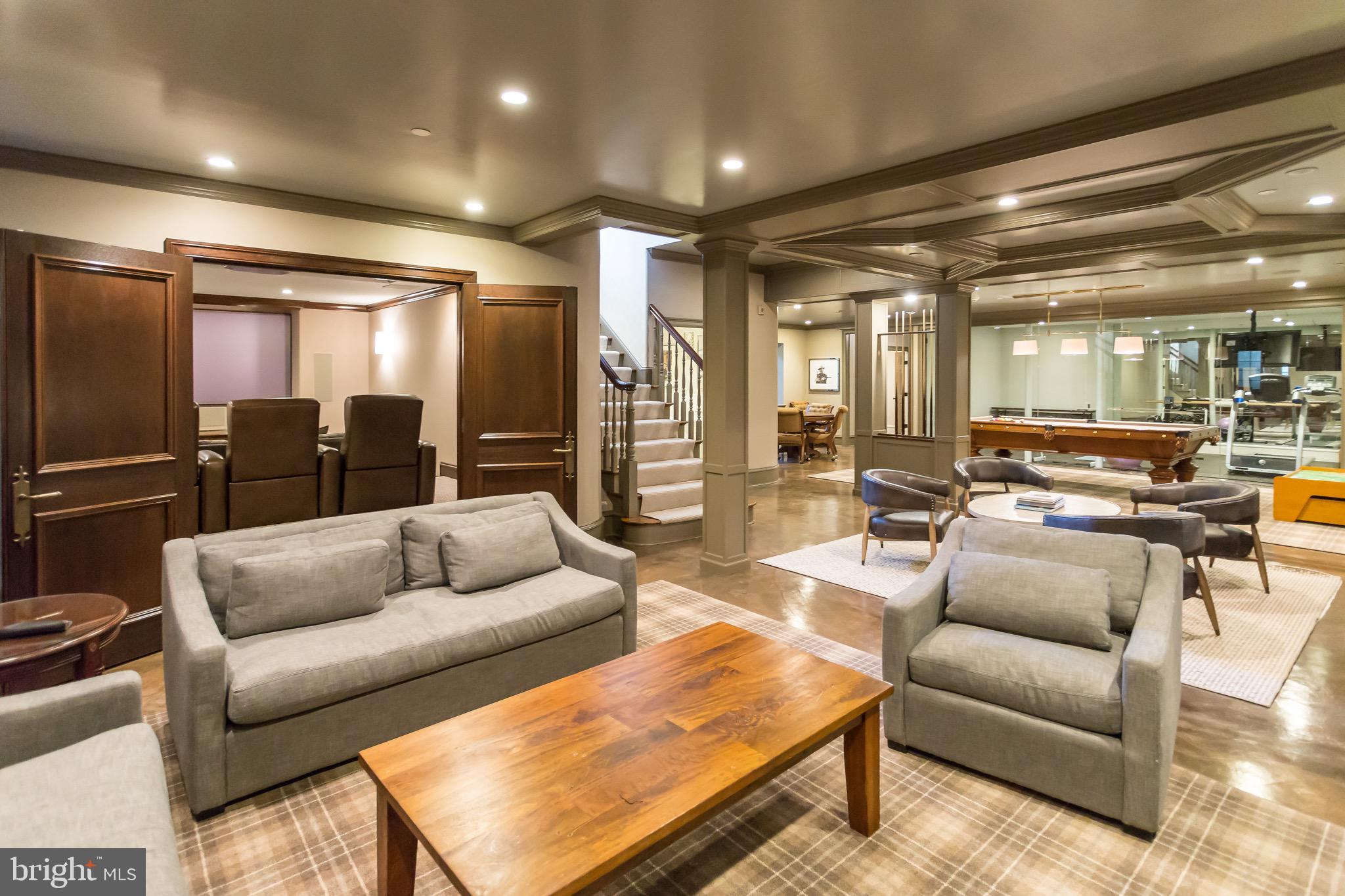 WHITE HORSE - Residential