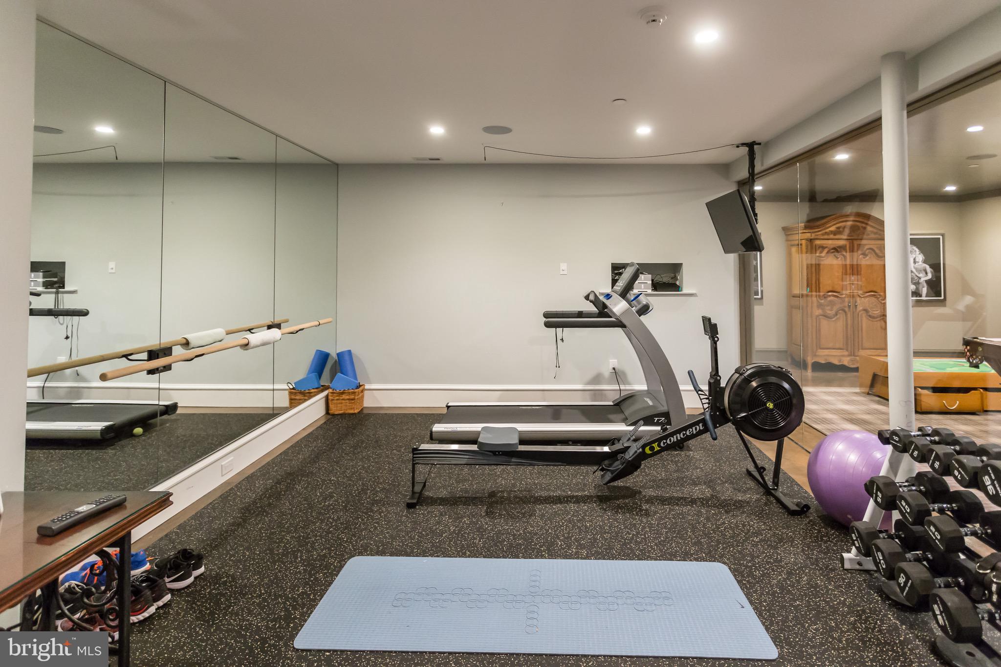 WHITE HORSE - Residential