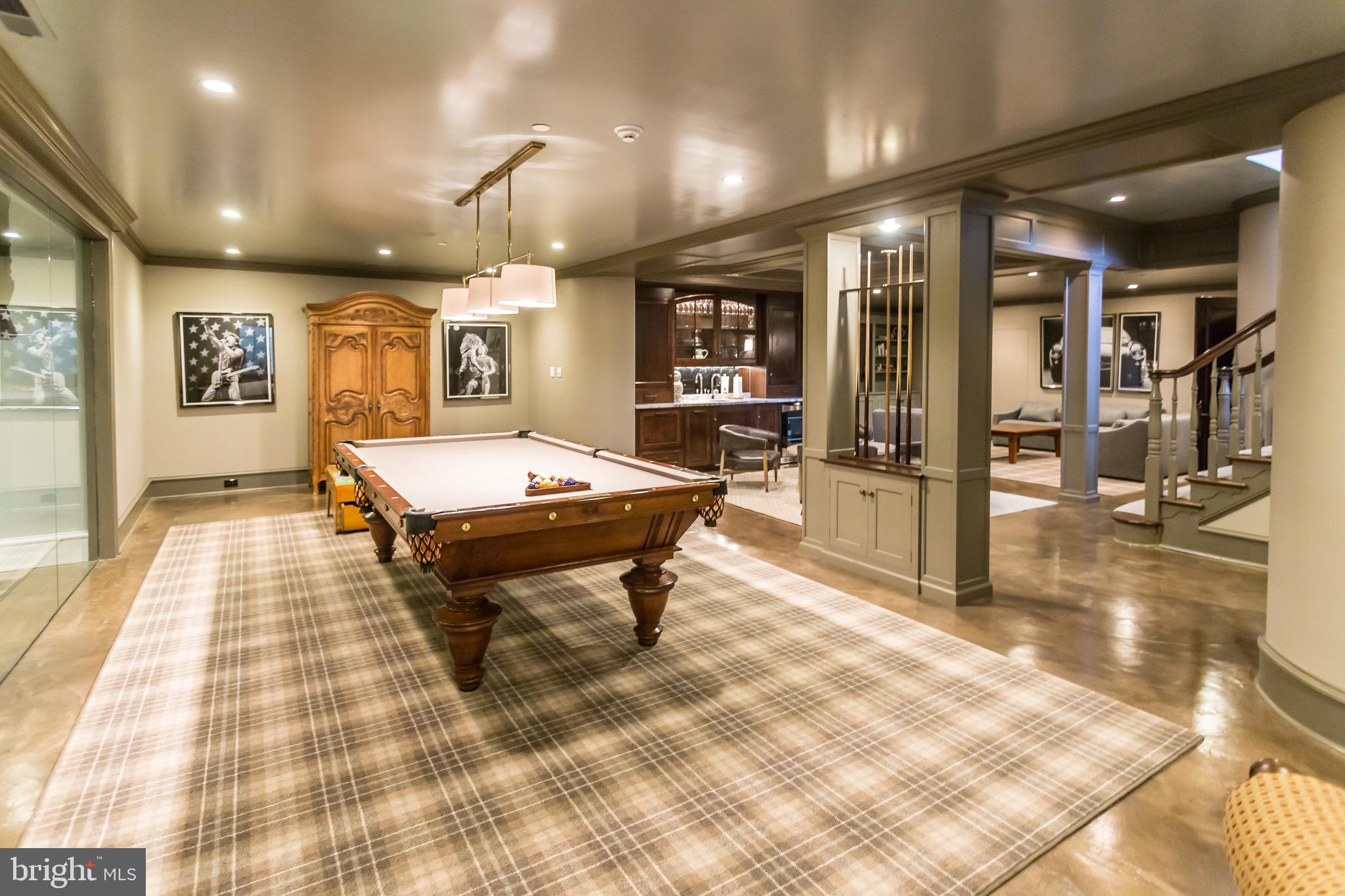 WHITE HORSE - Residential