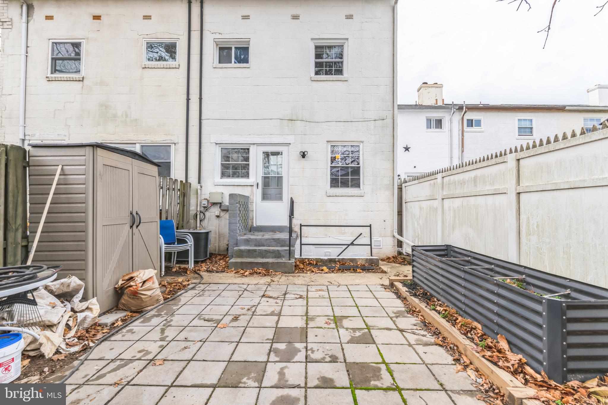 LAUREL GARDENS - Residential