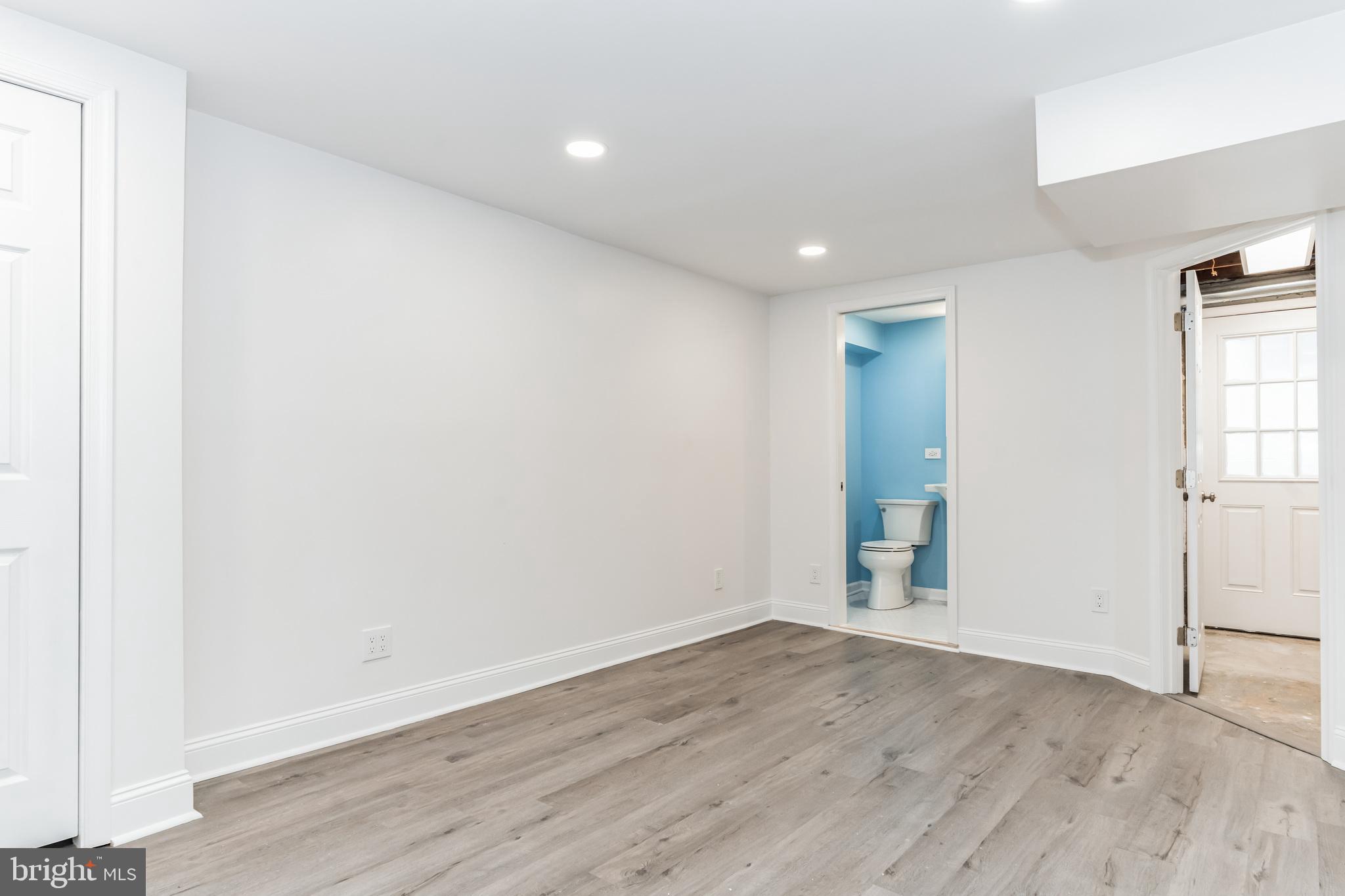 LAUREL GARDENS - Residential