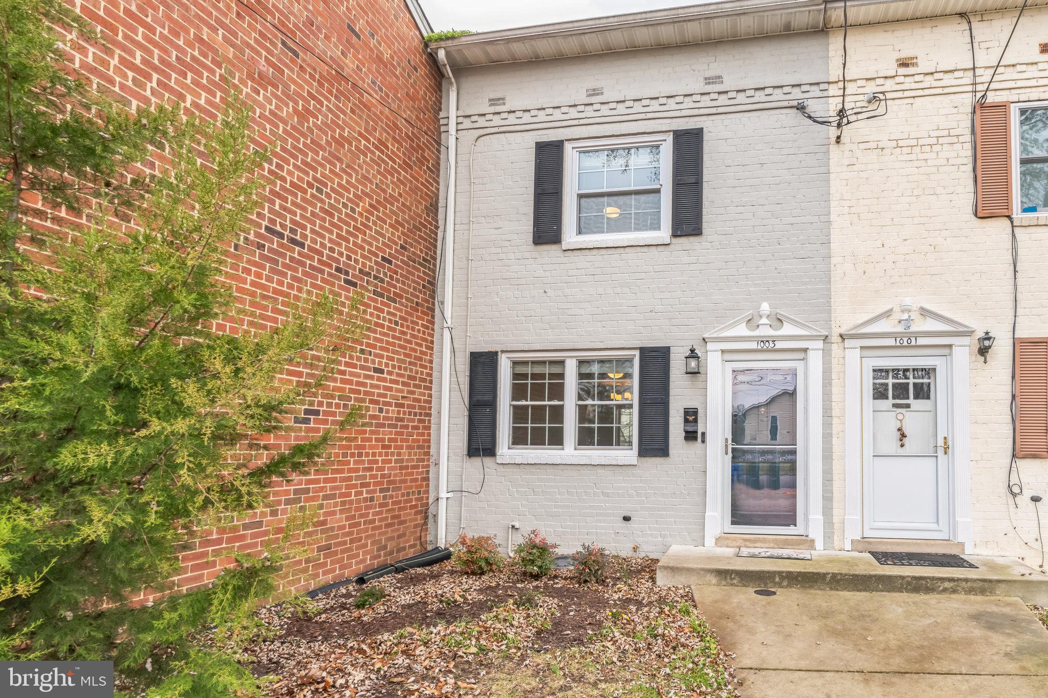 LAUREL GARDENS - Residential