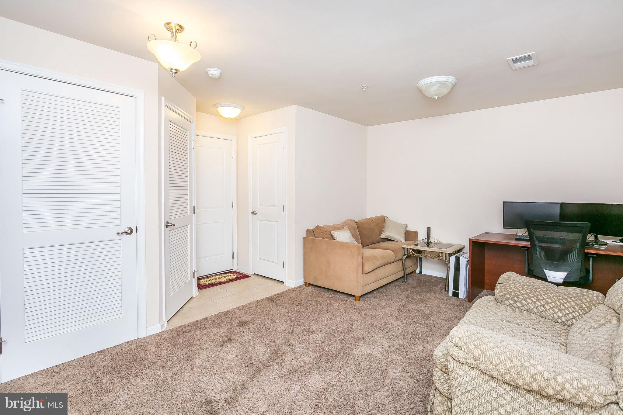 HOWARD SQUARE - Residential Lease