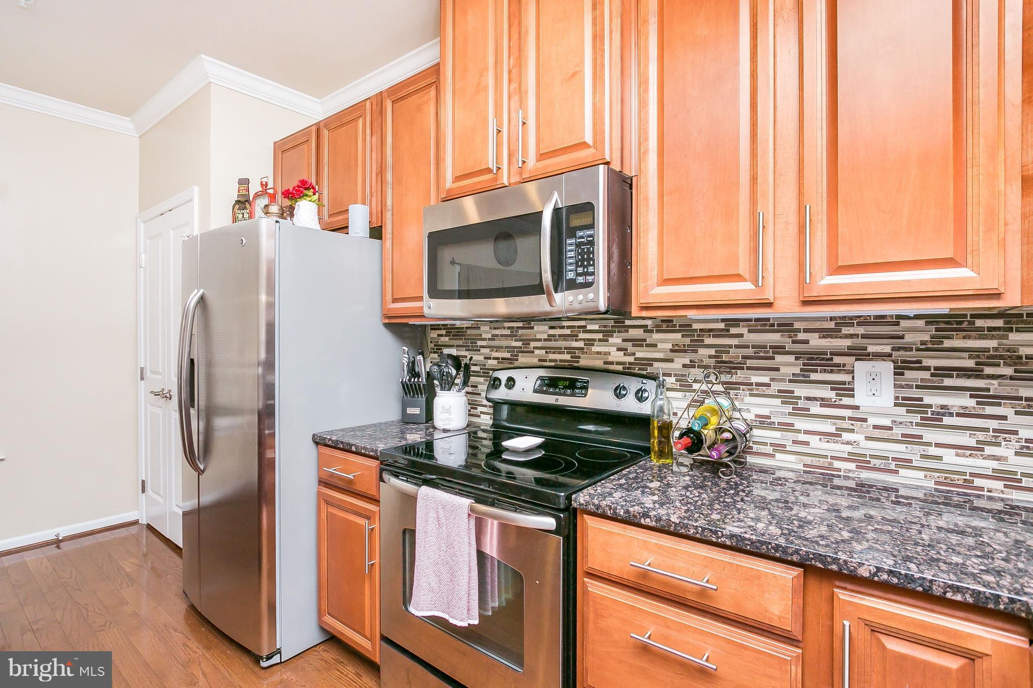 HOWARD SQUARE - Residential Lease