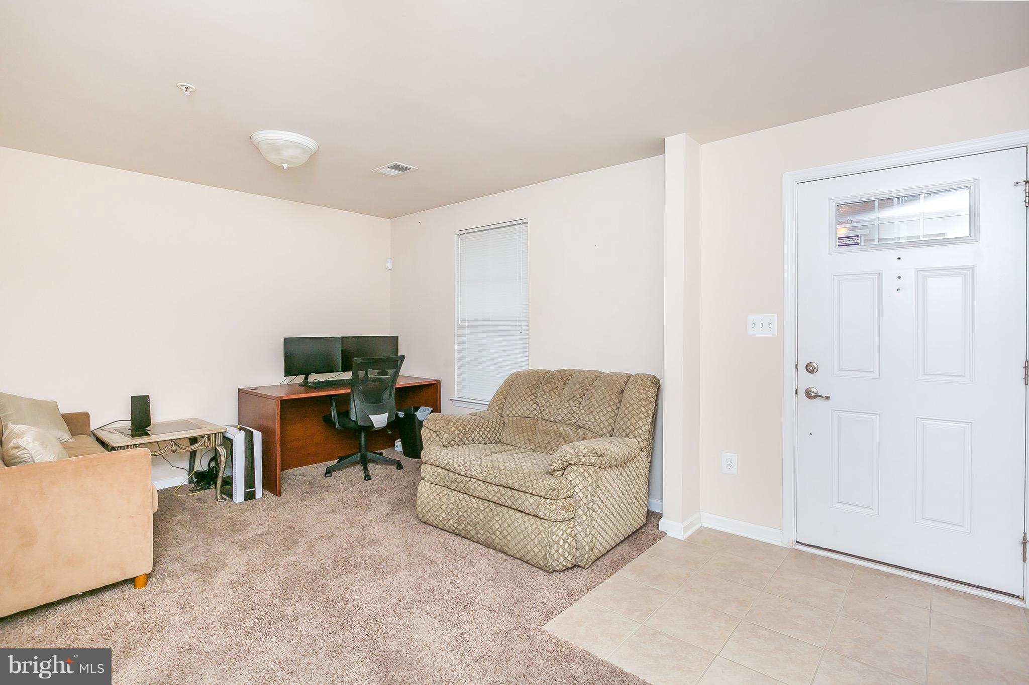 HOWARD SQUARE - Residential Lease