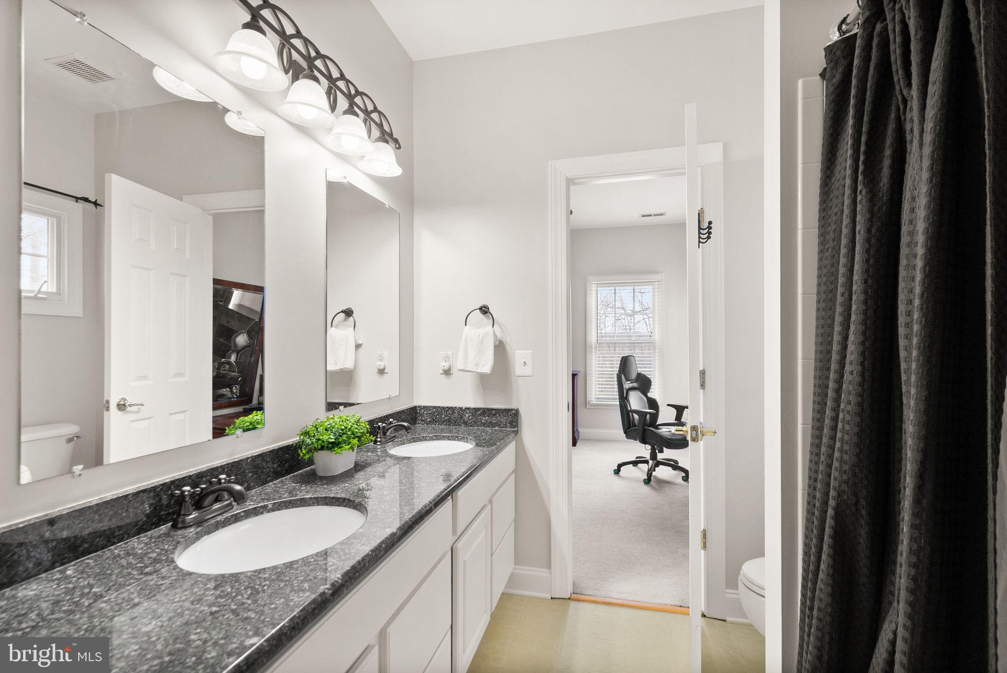 HAMILTON - Residential