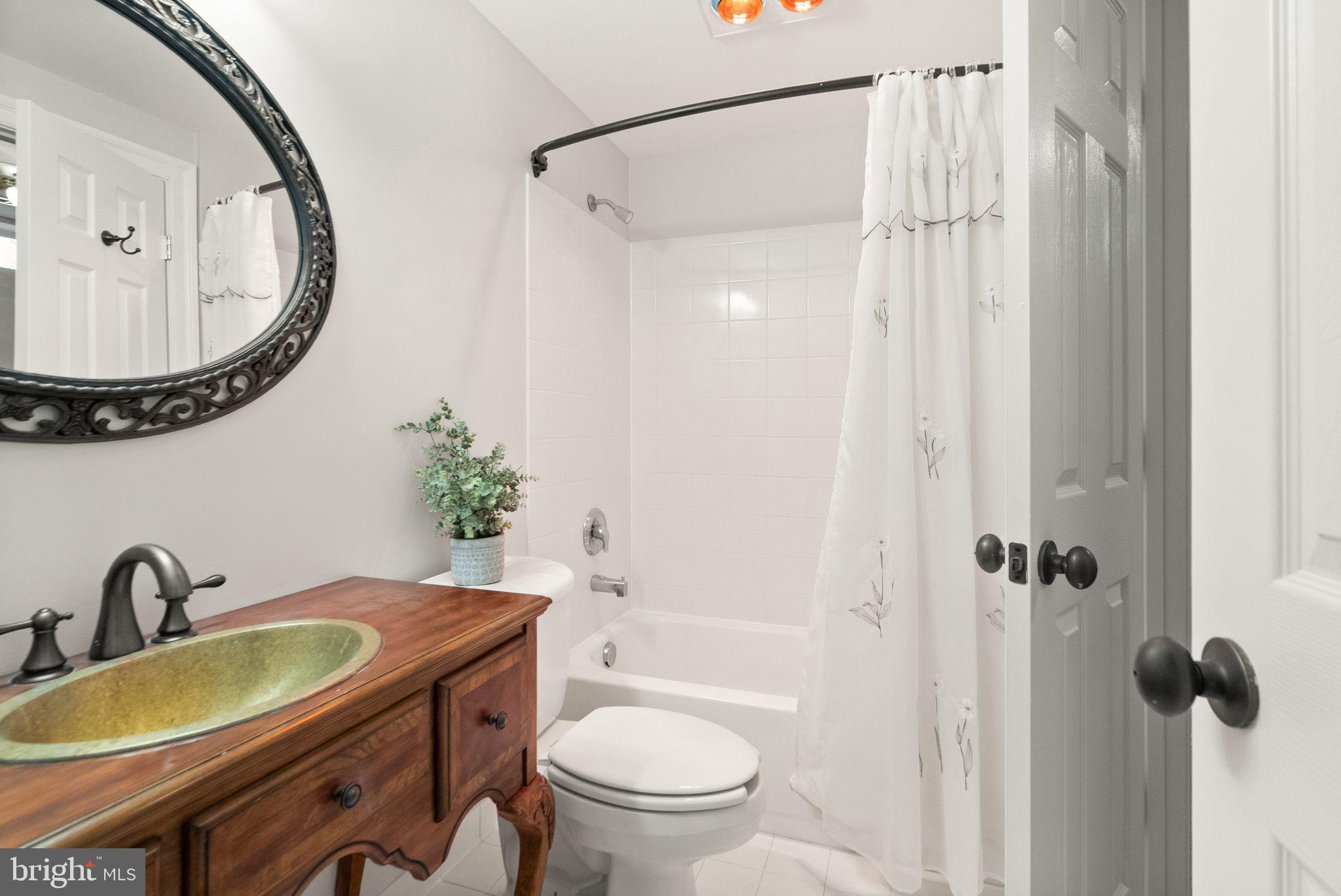 HAMILTON - Residential