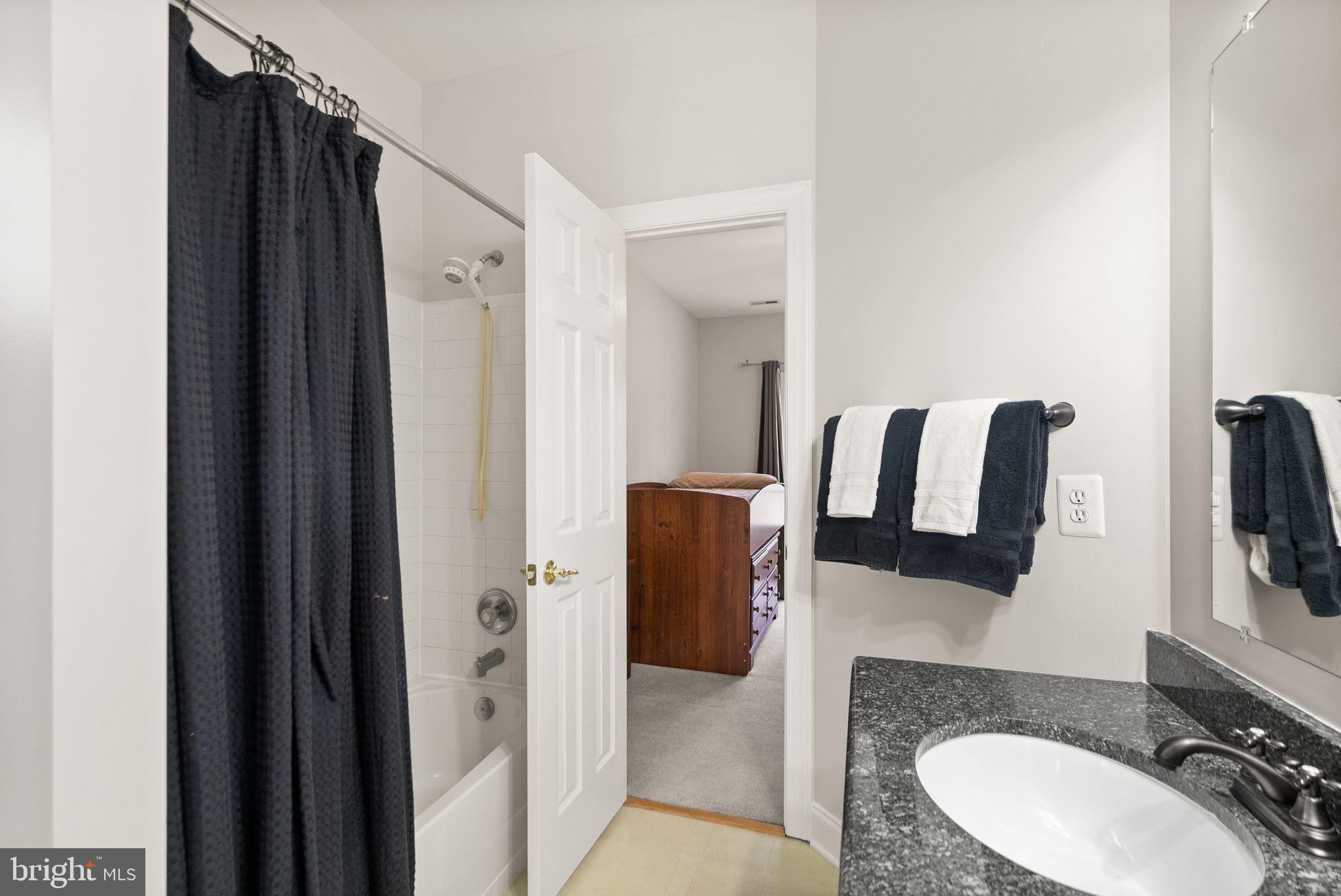 HAMILTON - Residential