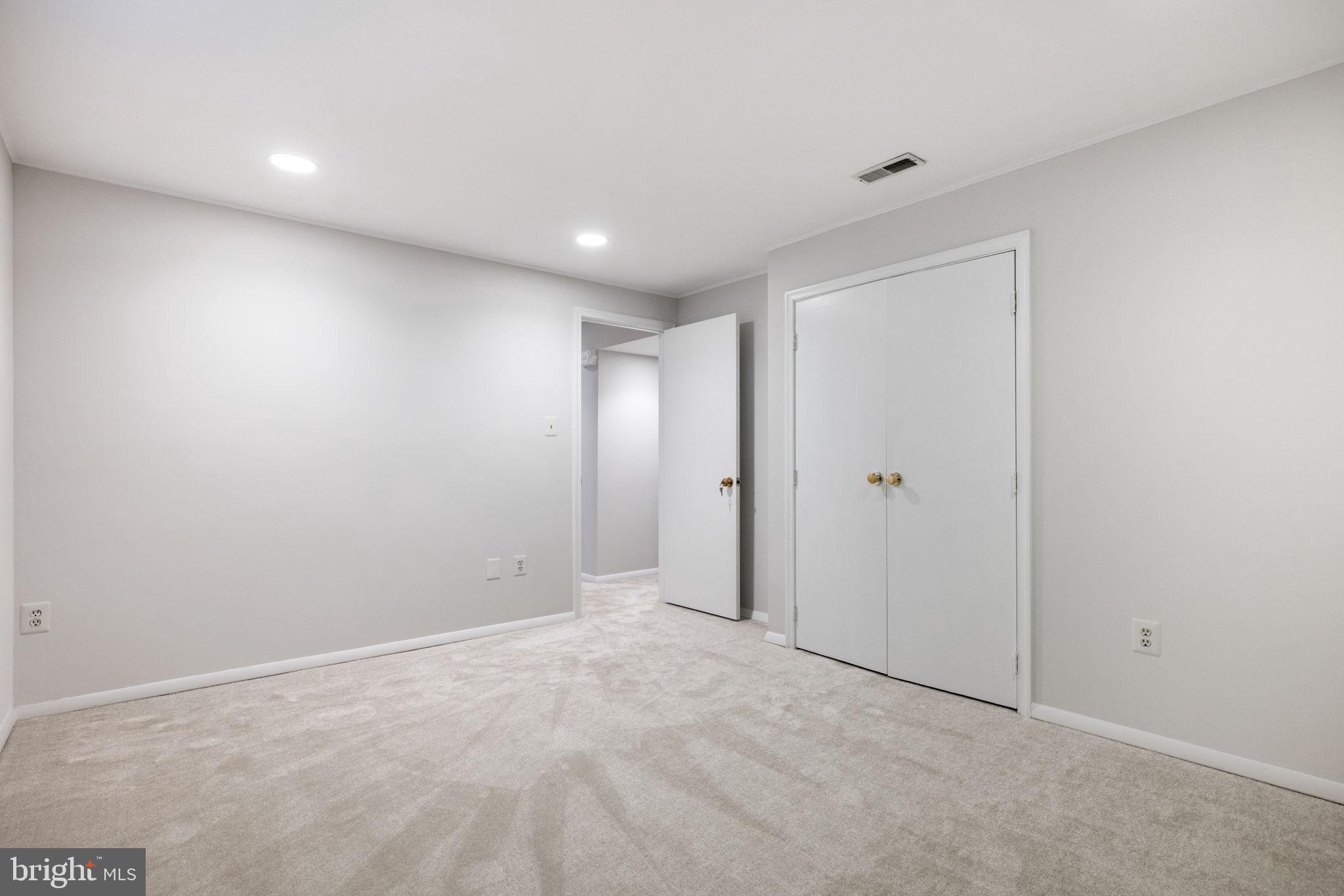 CHALET WOODS - Residential