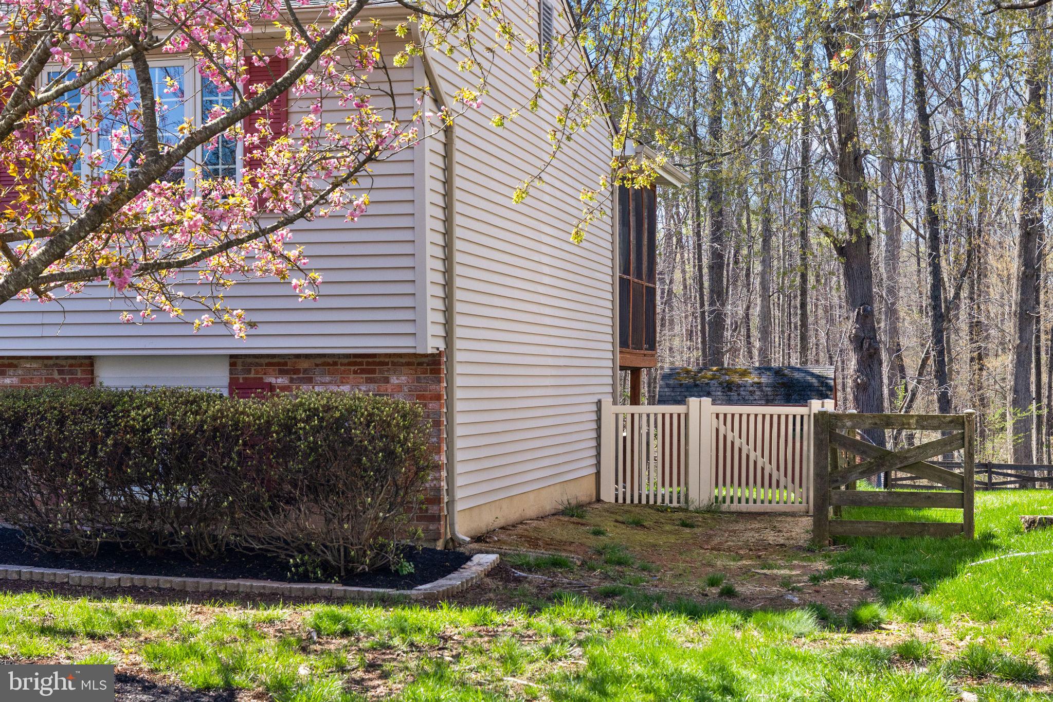 CHALET WOODS - Residential