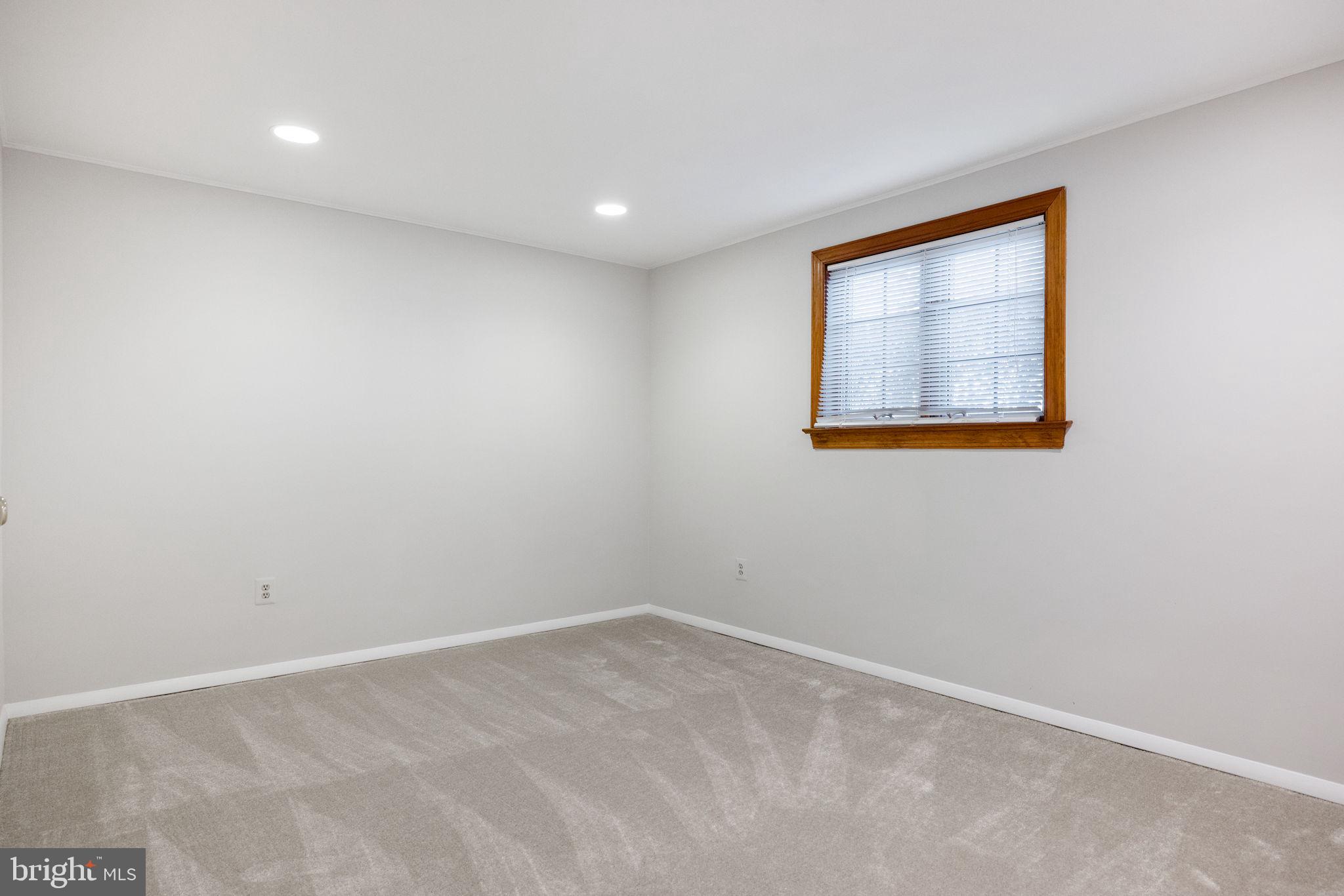 CHALET WOODS - Residential