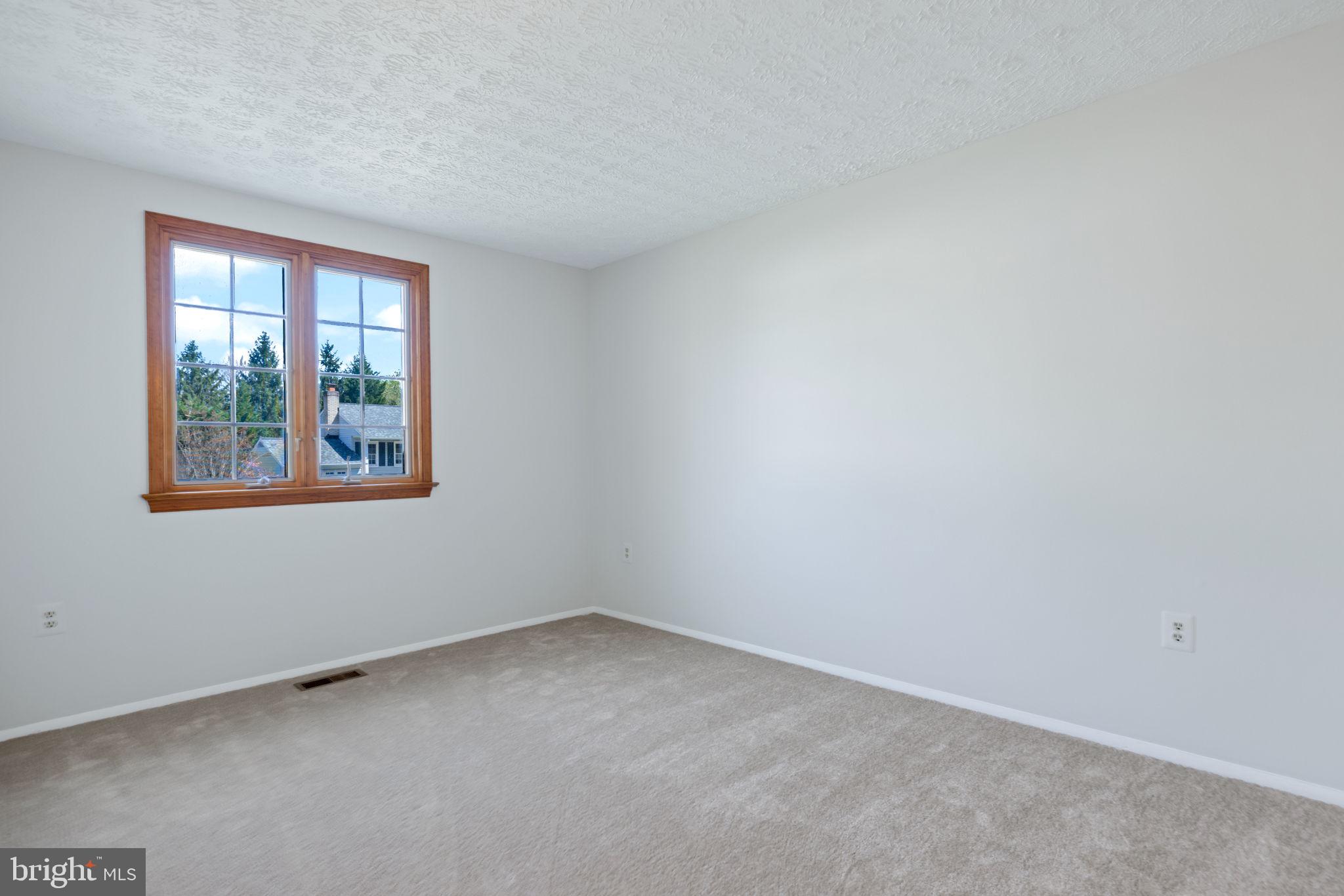 CHALET WOODS - Residential