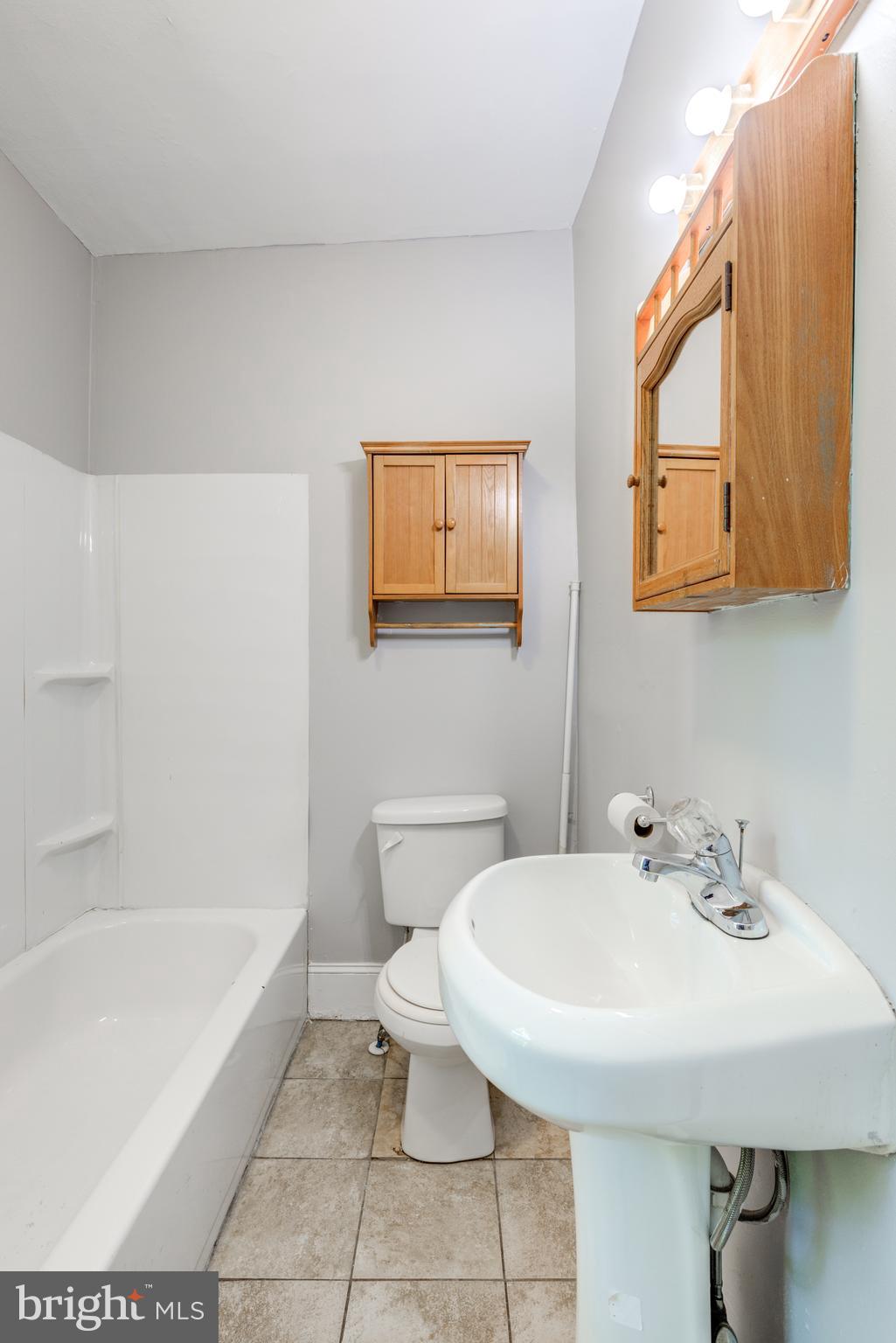 STRAWBERRY MANSION - Residential