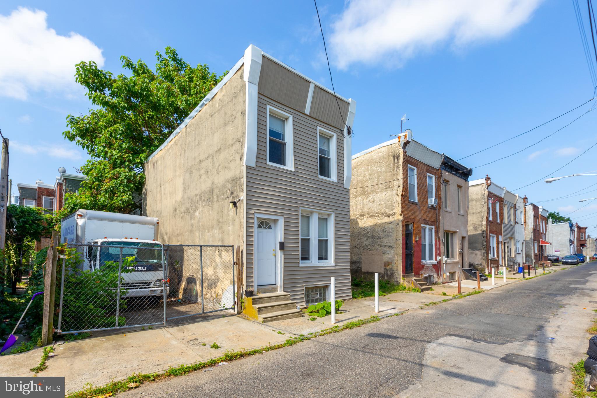 STRAWBERRY MANSION - Residential