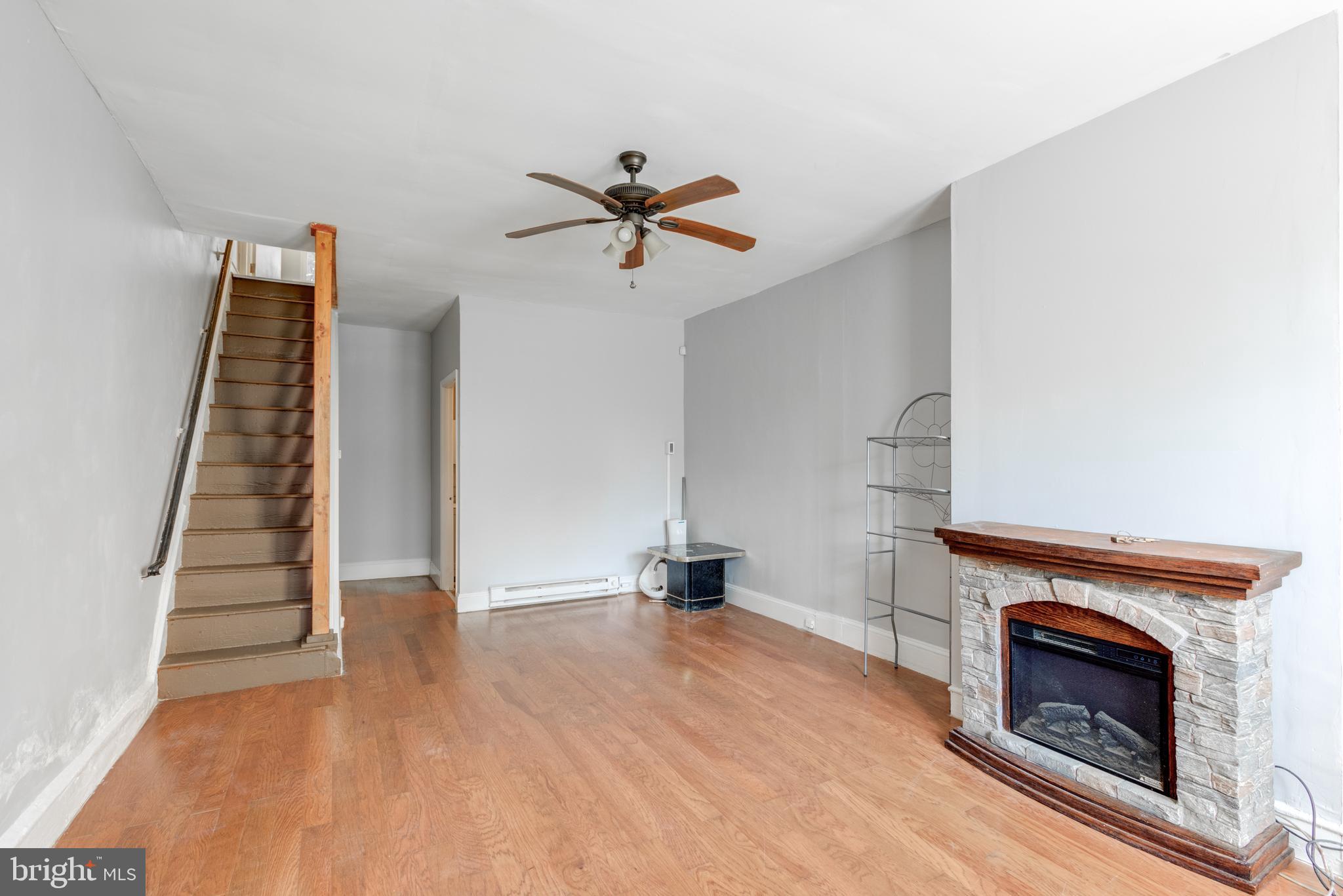 STRAWBERRY MANSION - Residential