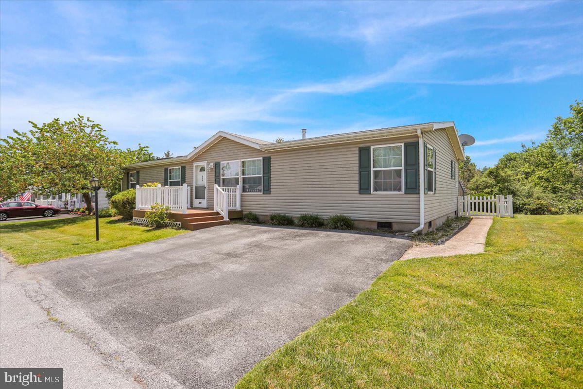 426 CEDAR LANE