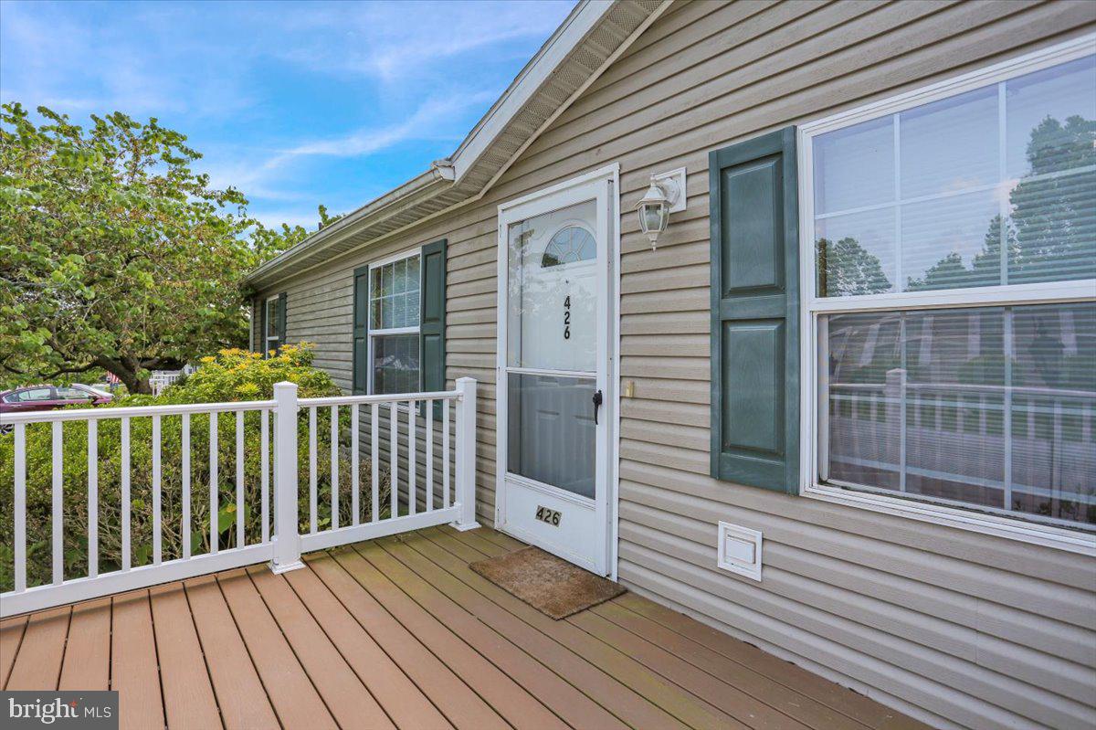426 CEDAR LANE