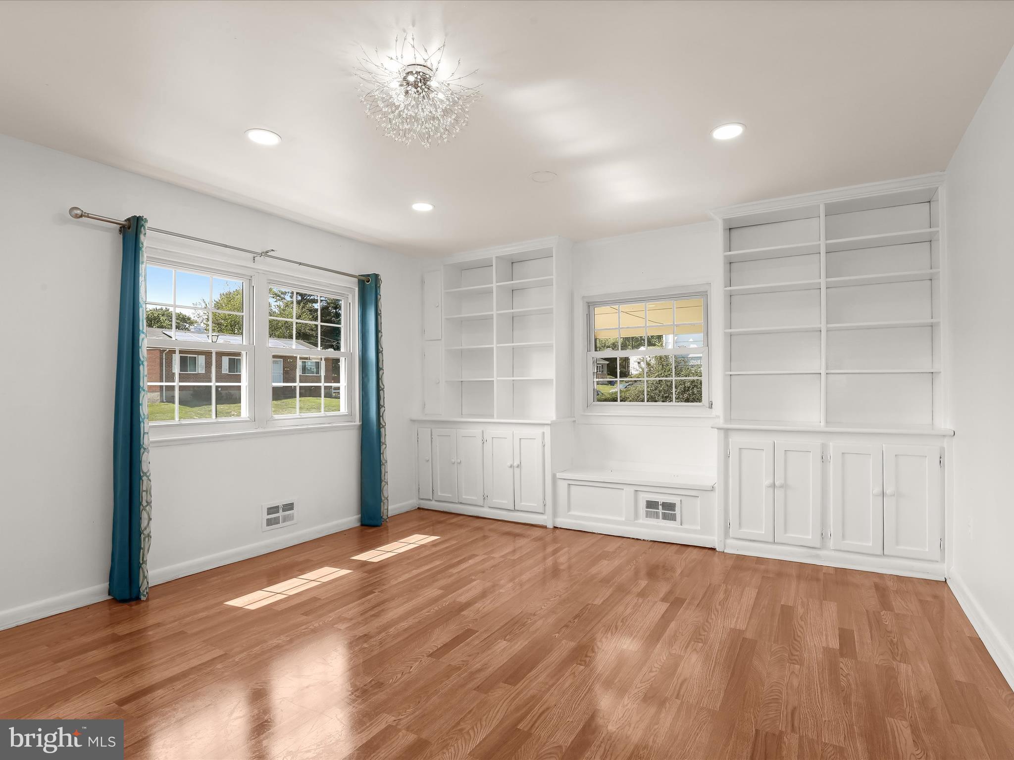 WESTVIEW PARK - Residential