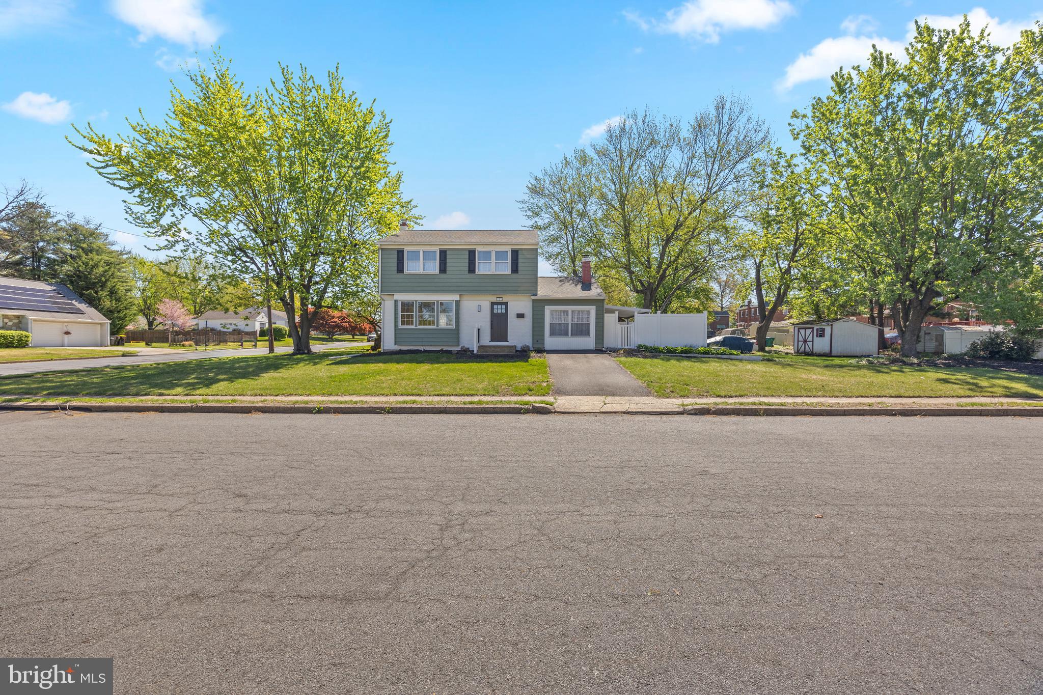 LANSDALE - Residential
