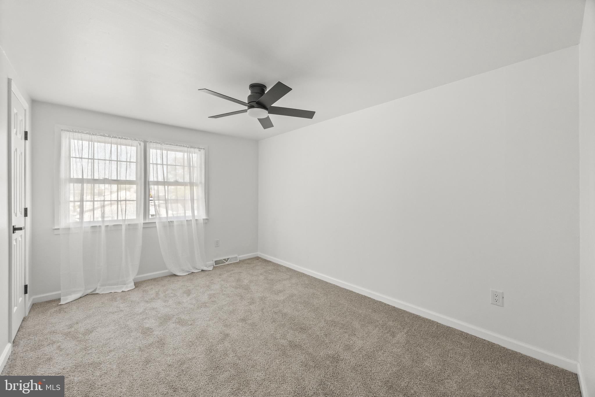 LANSDALE - Residential