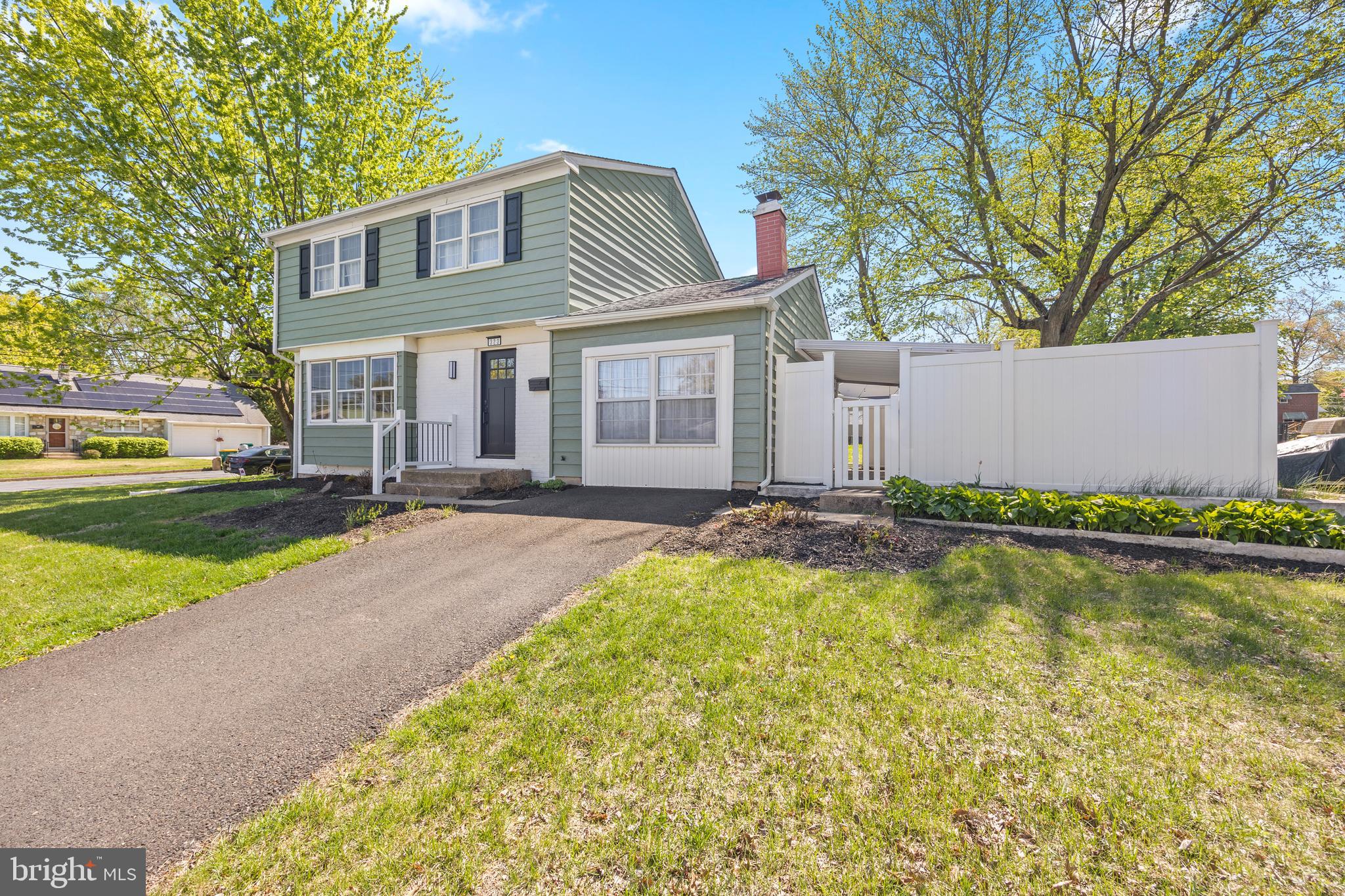 LANSDALE - Residential