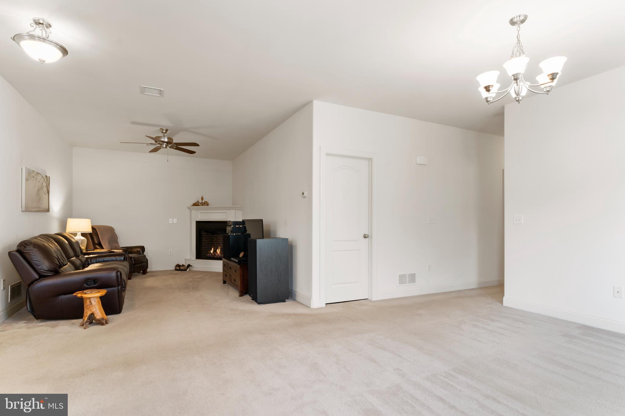 23 GLENN VIEW