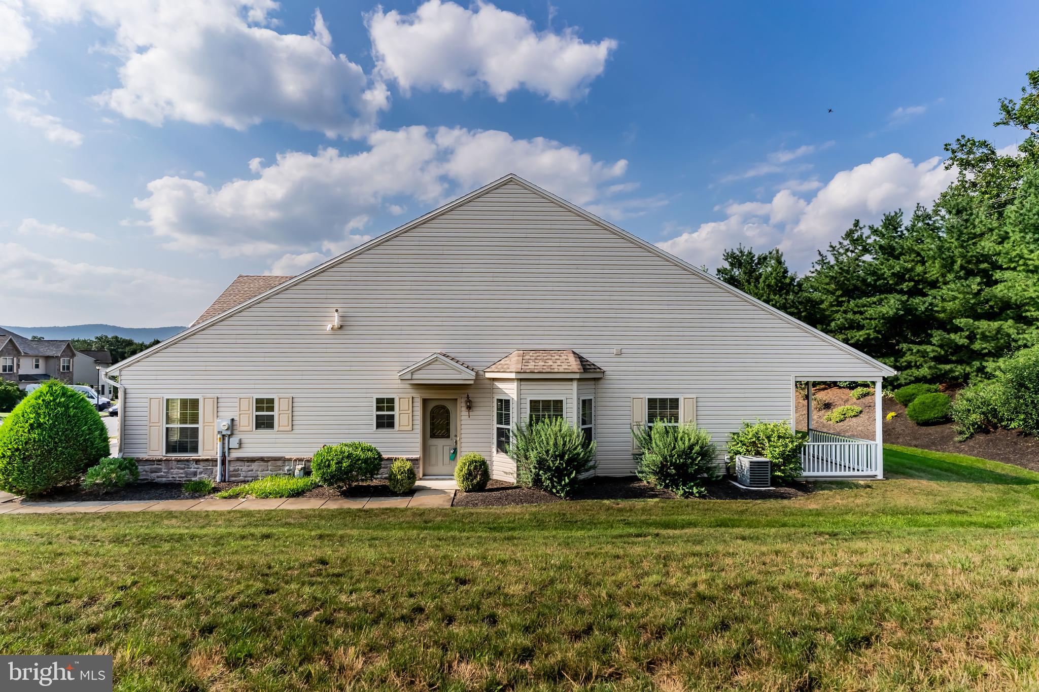 23 GLENN VIEW